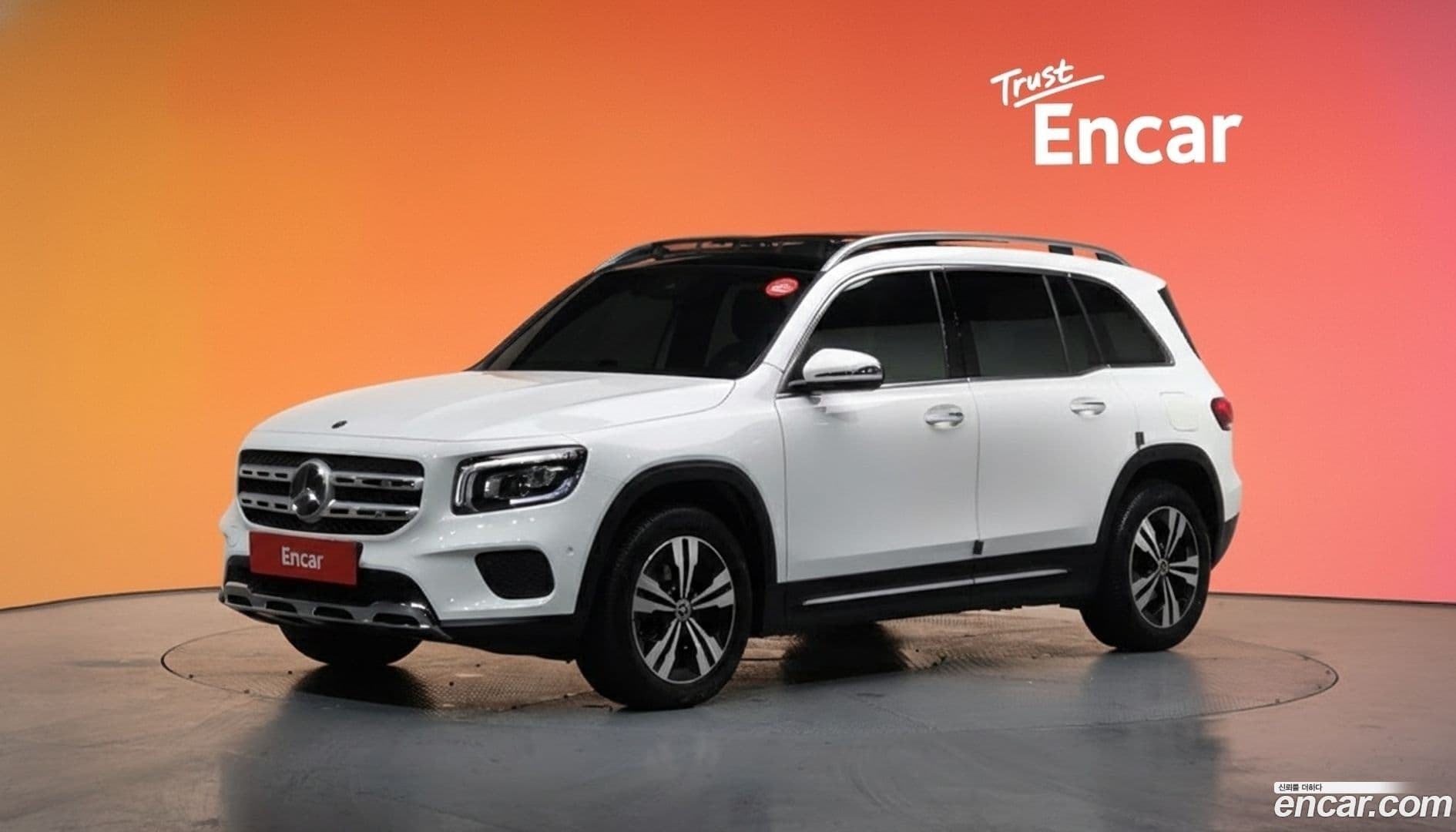 Main__Slider__Photo:GLB-Class Mercedes-Benz 2021.1-0