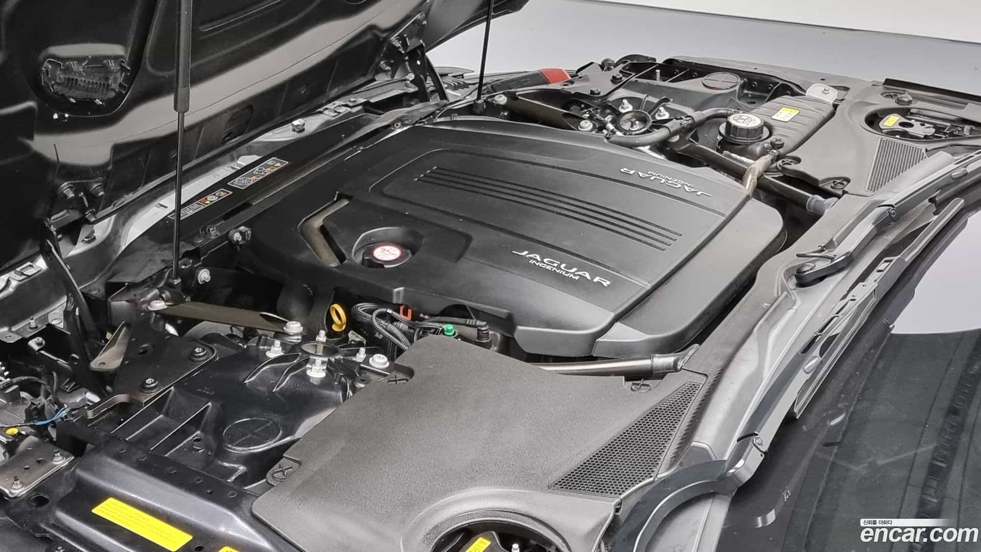 F-TYPE Jaguar 2023.4-INNER-006