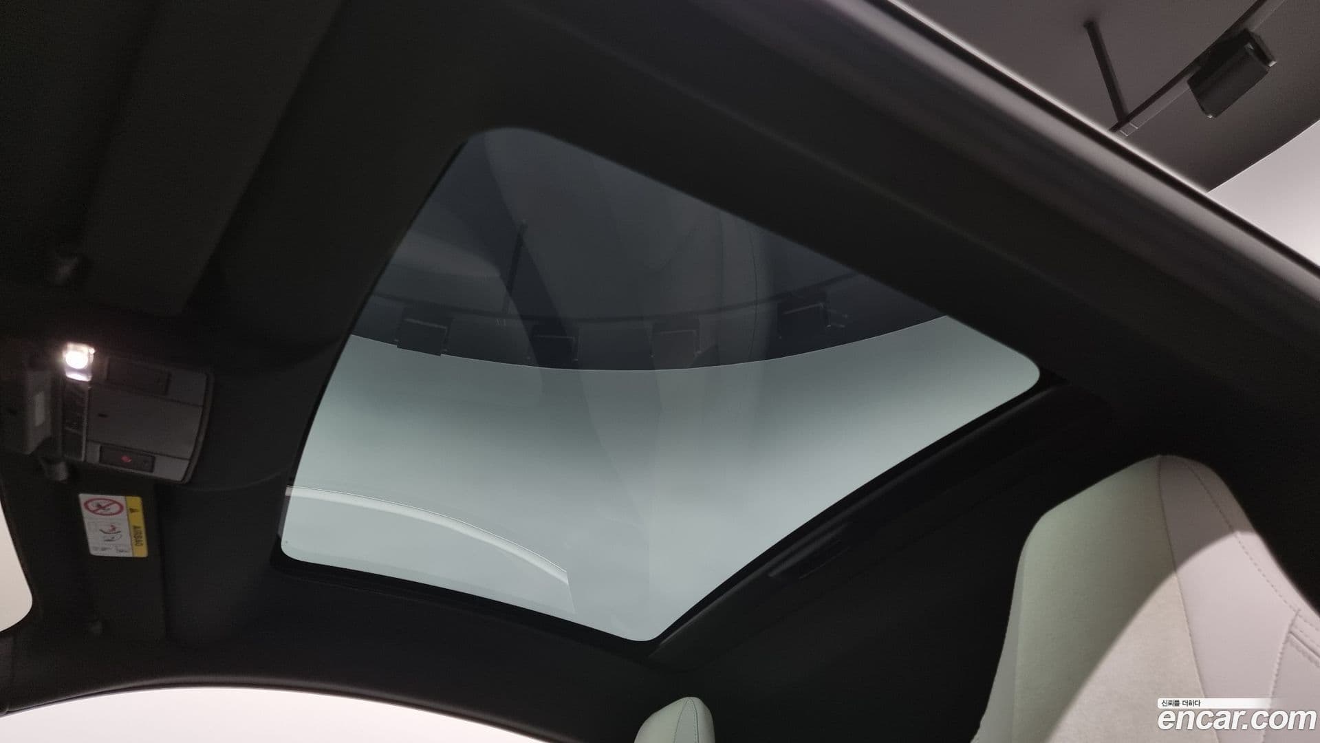 Main__Slider__Photo:F-TYPE Jaguar 2023.4-18