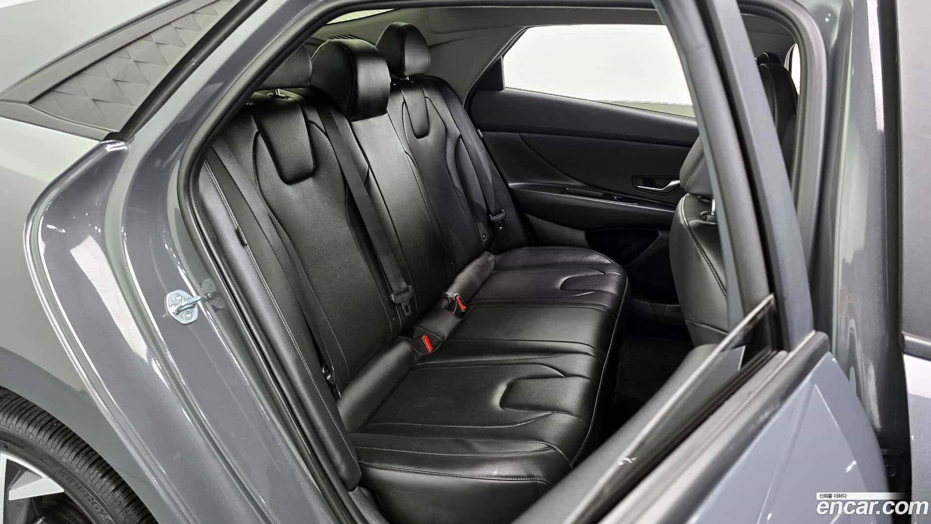 AVANTE Hyundai 2023.7-OPTION-016