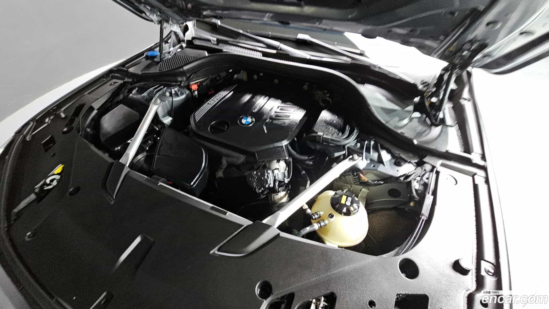 Gran Turismo BMW 2023.2-INNER-006