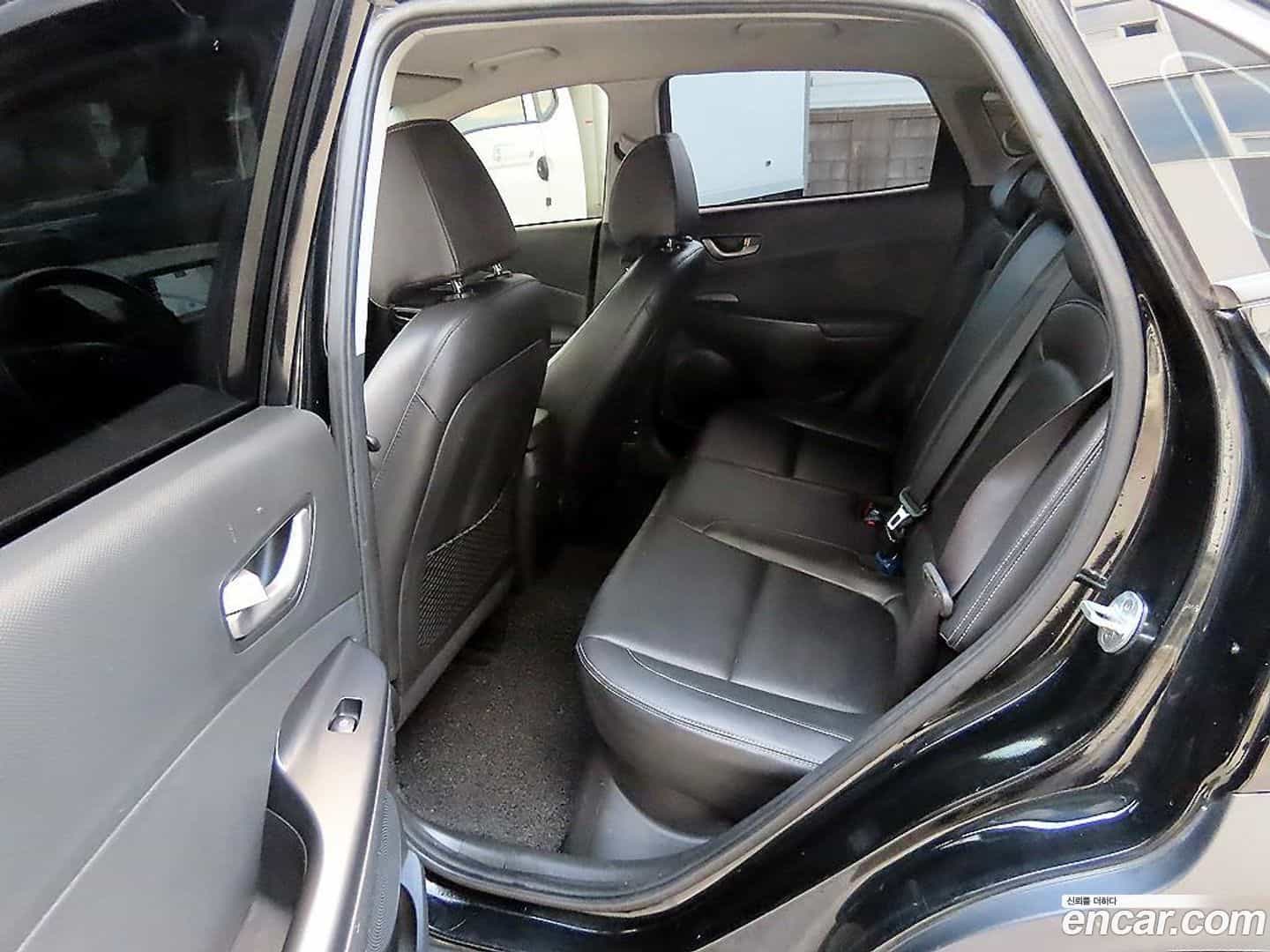 Kona Hyundai 2017.6-INNER-006