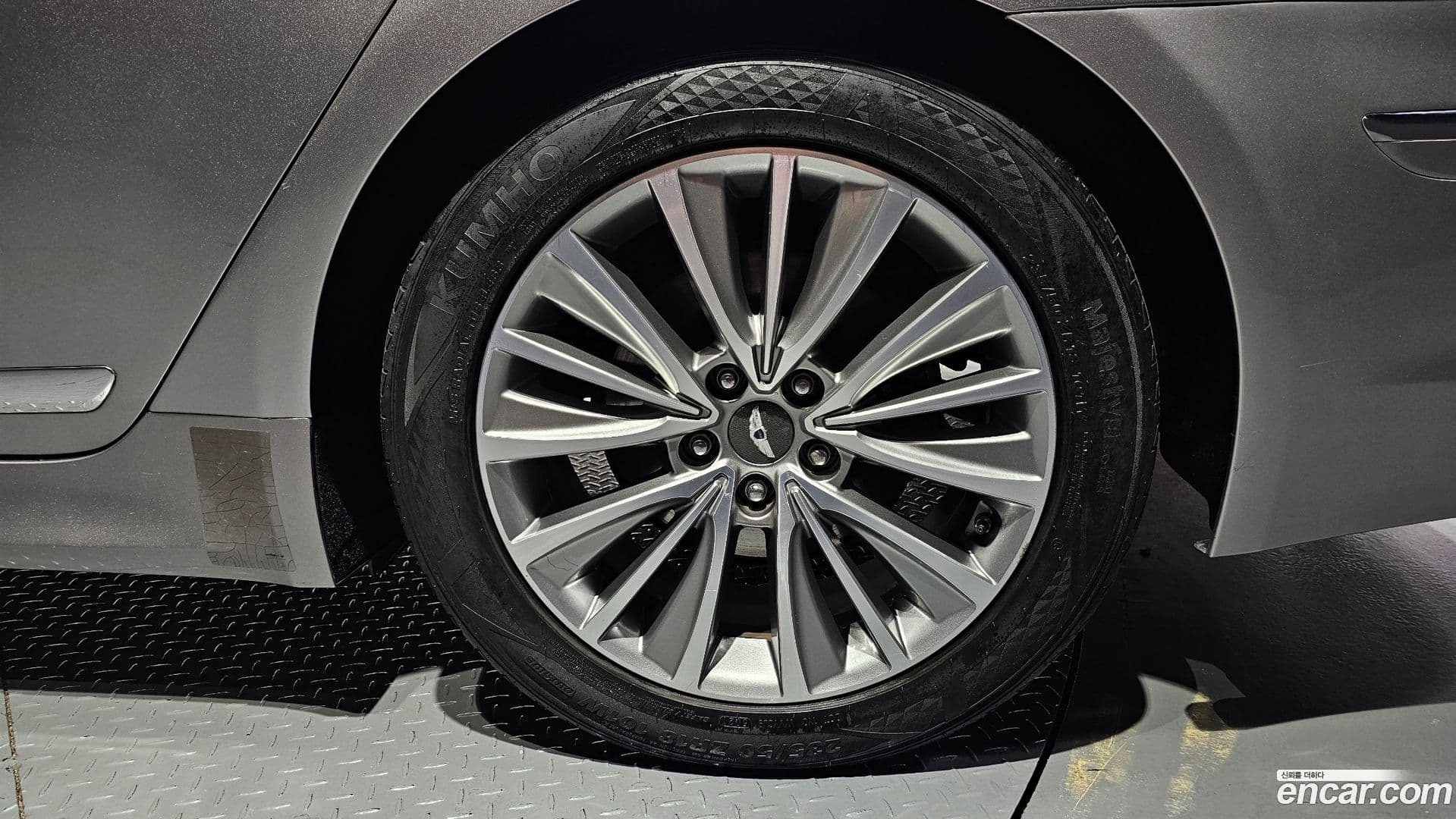 Main__Slider__Photo:Genesis Hyundai 2012.6-4