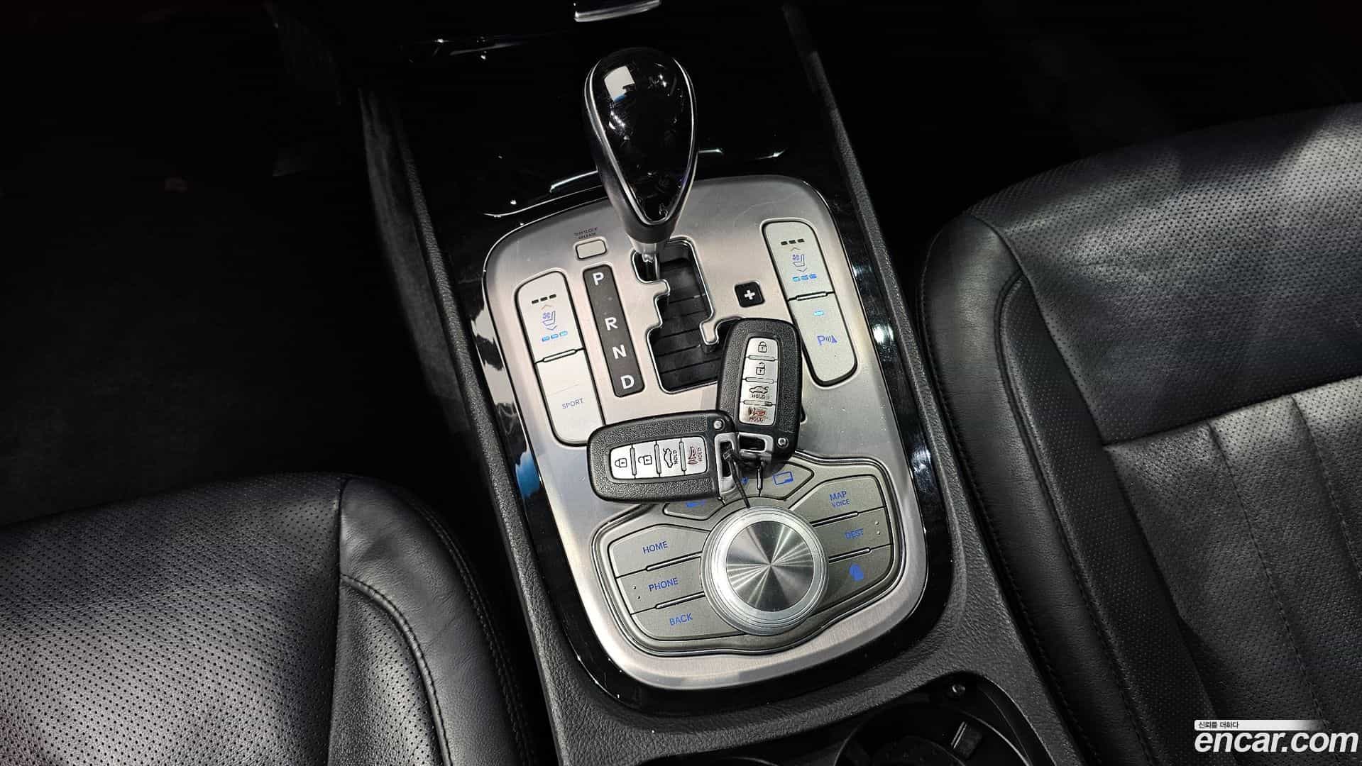 Genesis Hyundai 2012.6-INNER-009