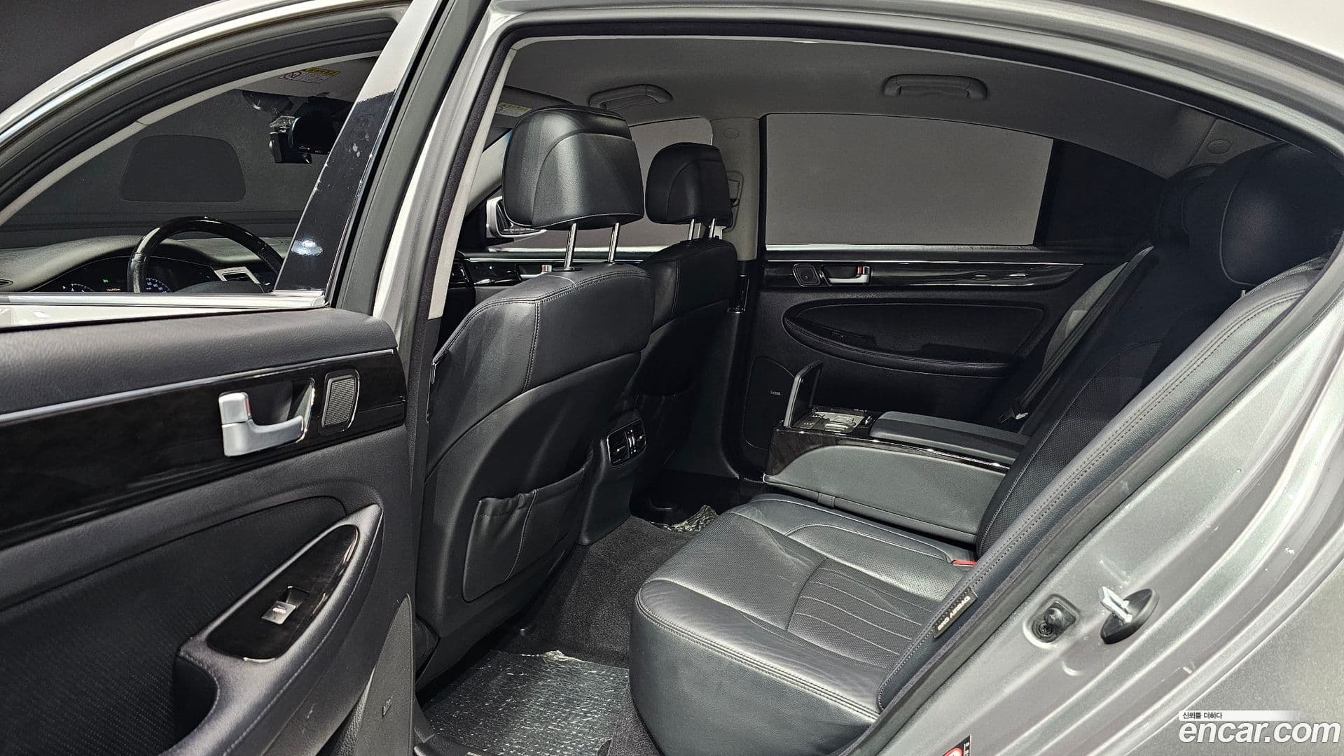 Main__Slider__Photo:Genesis Hyundai 2012.6-11