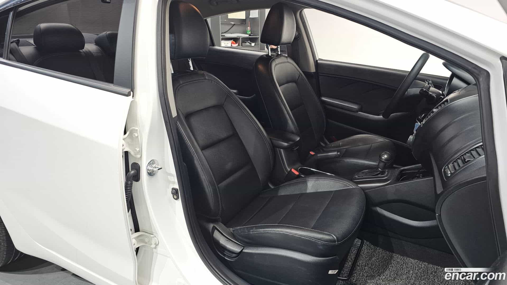 K3 Kia 2013.3-INNER-010