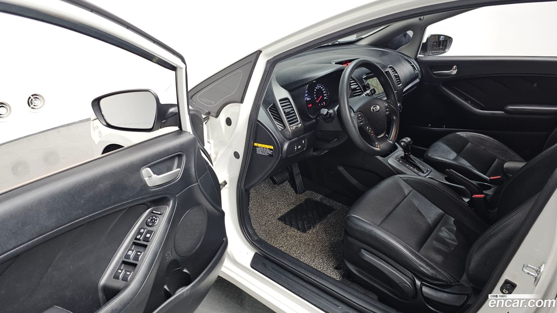 Main__Slider__Photo:K3 Kia 2013.3-10