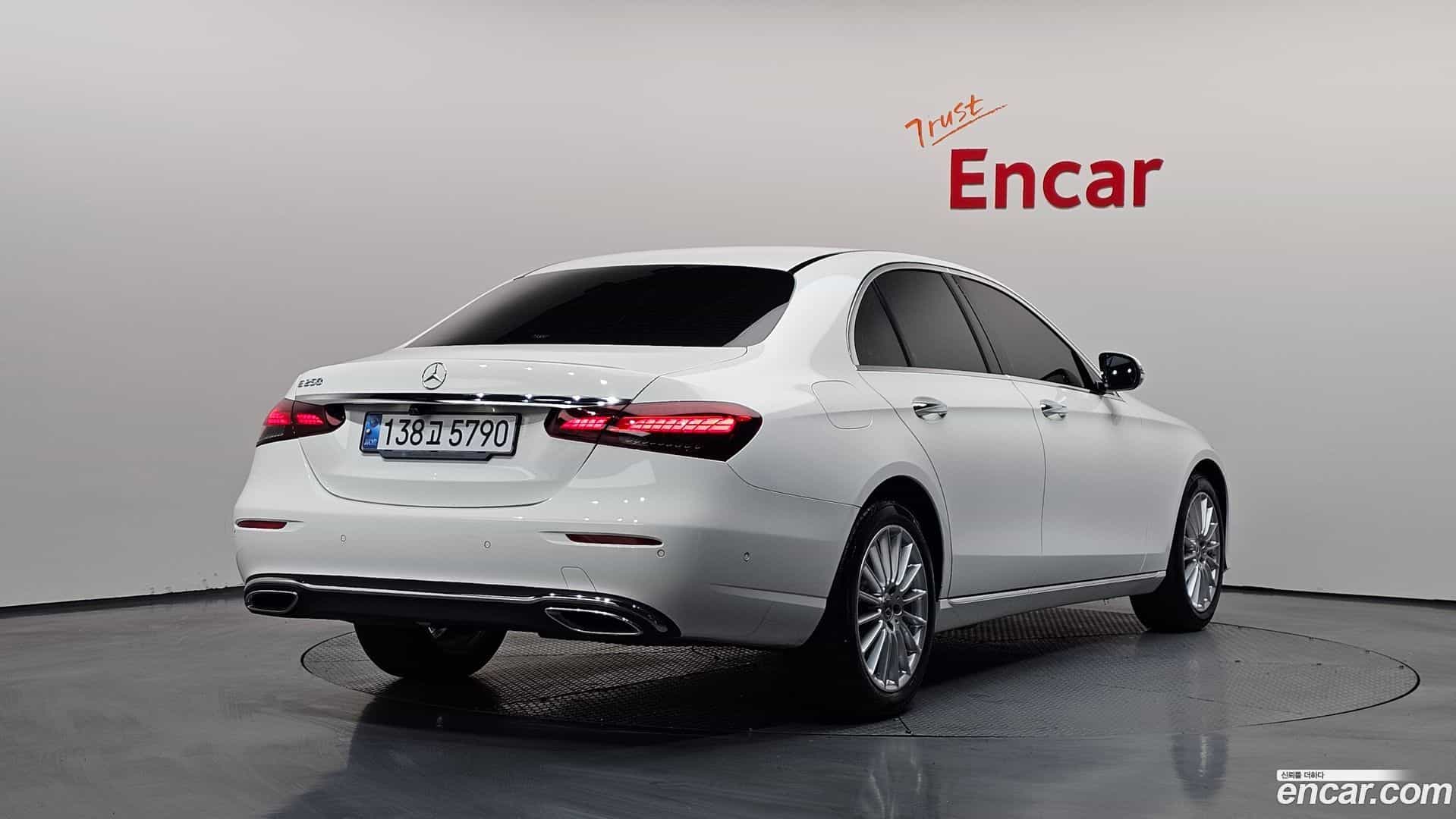 E-Class Mercedes-Benz 2020.11-OUTER-002