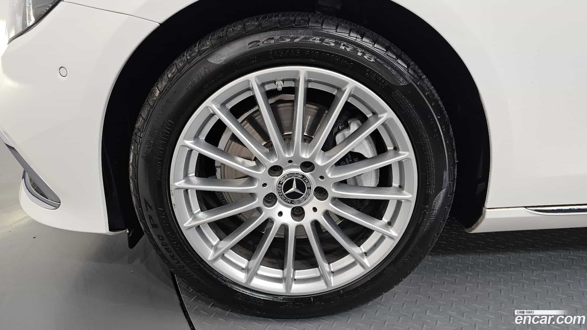 E-Class Mercedes-Benz 2020.11-OUTER-005