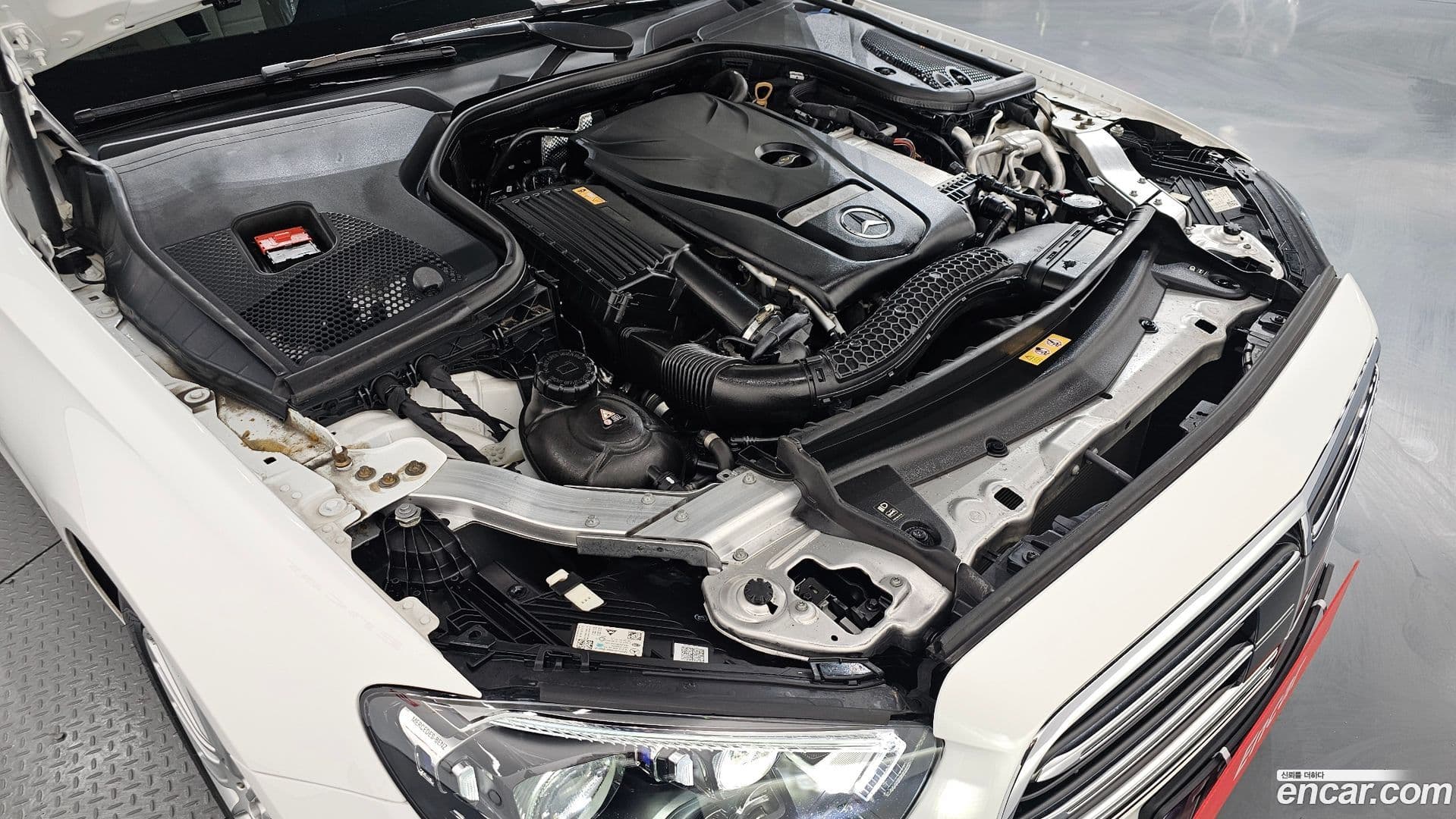 Main__Slider__Photo:E-Class Mercedes-Benz 2020.11-5