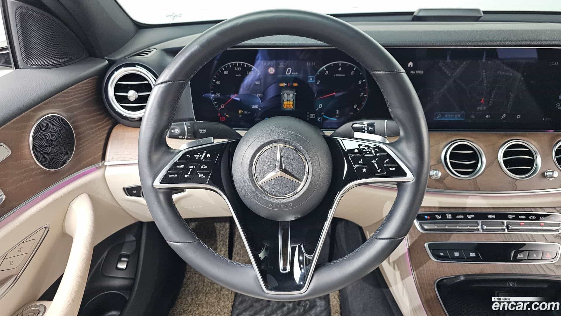 E-Class Mercedes-Benz 2020.11-OPTION-017