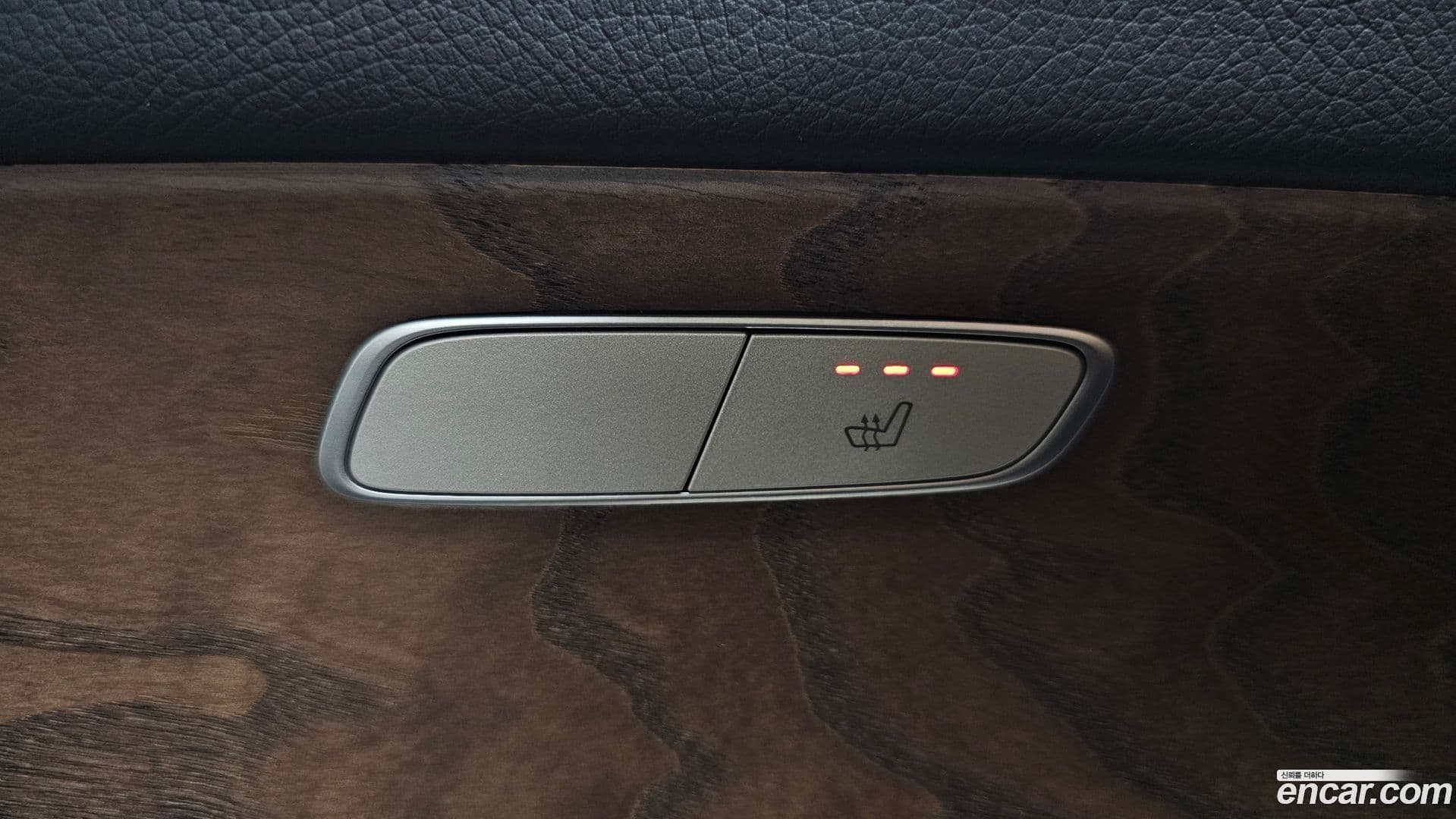 Main__Slider__Photo:E-Class Mercedes-Benz 2020.11-17