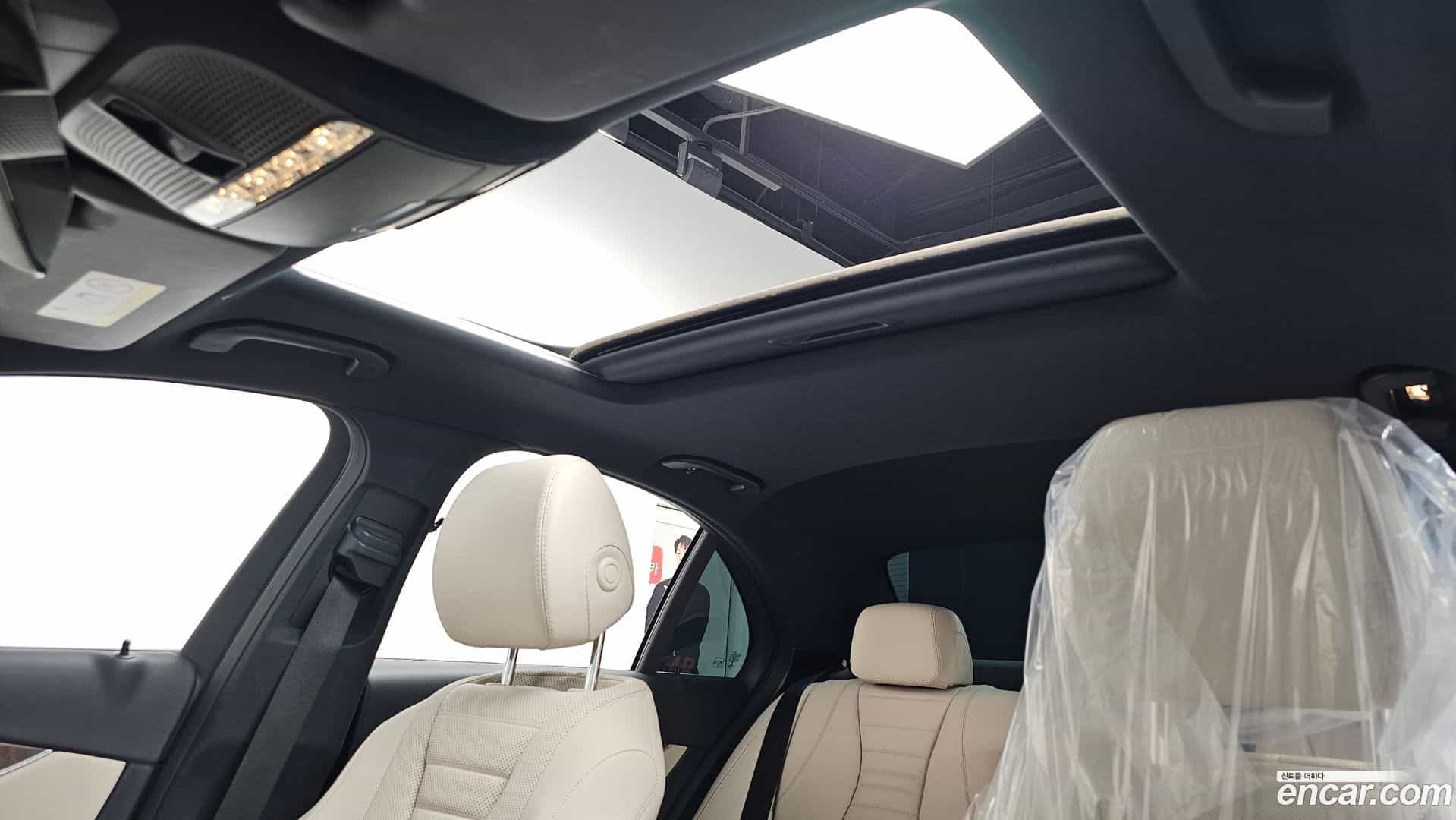 E-Class Mercedes-Benz 2020.11-OPTION-023