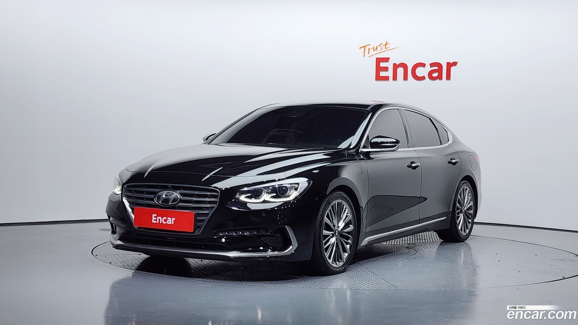 Main__Slider__Photo:Grandeur Hyundai 2017.2-0