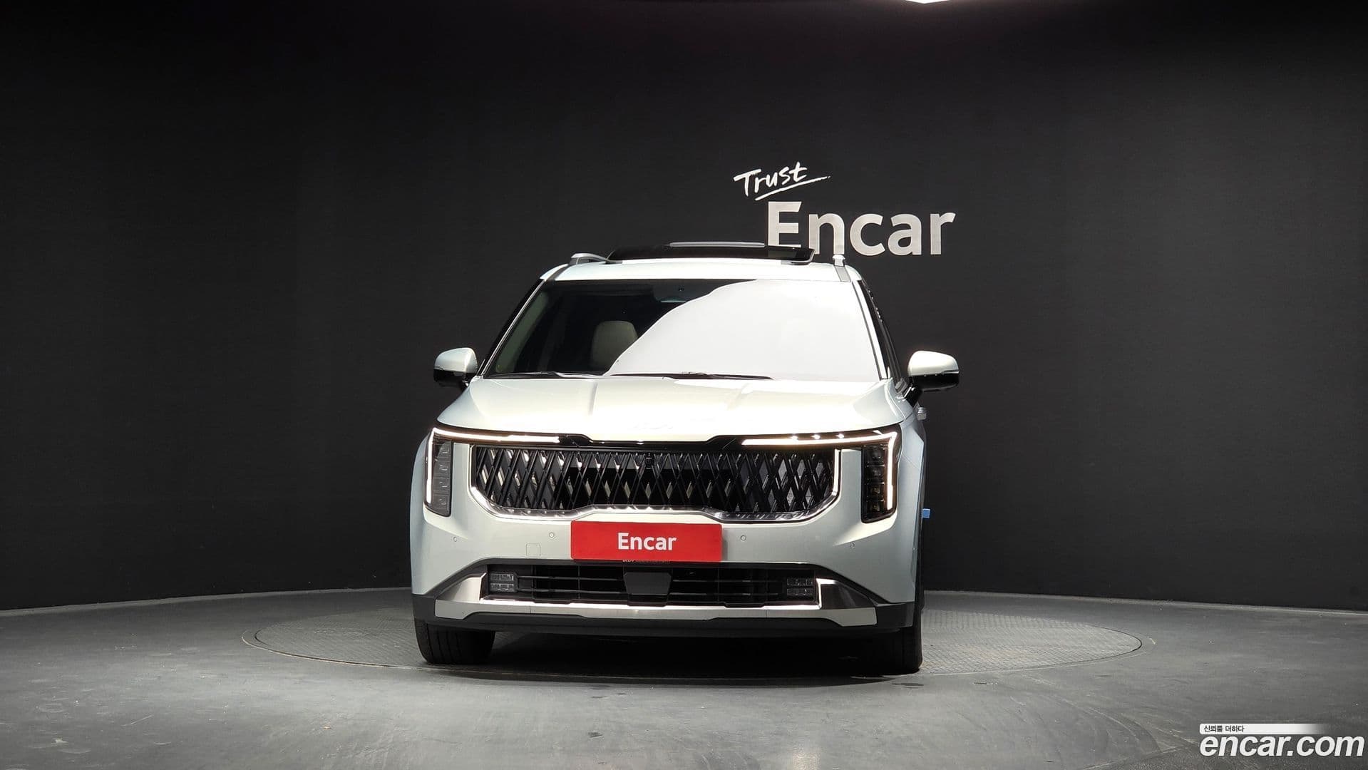 Main__Slider__Photo:Canival Kia 2023.10-2