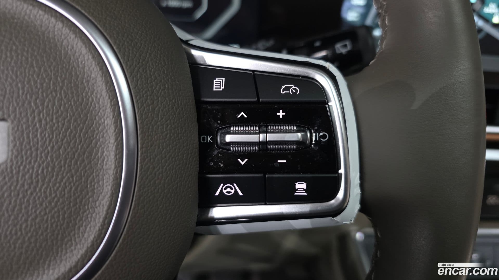 Main__Slider__Photo:Canival Kia 2023.10-16