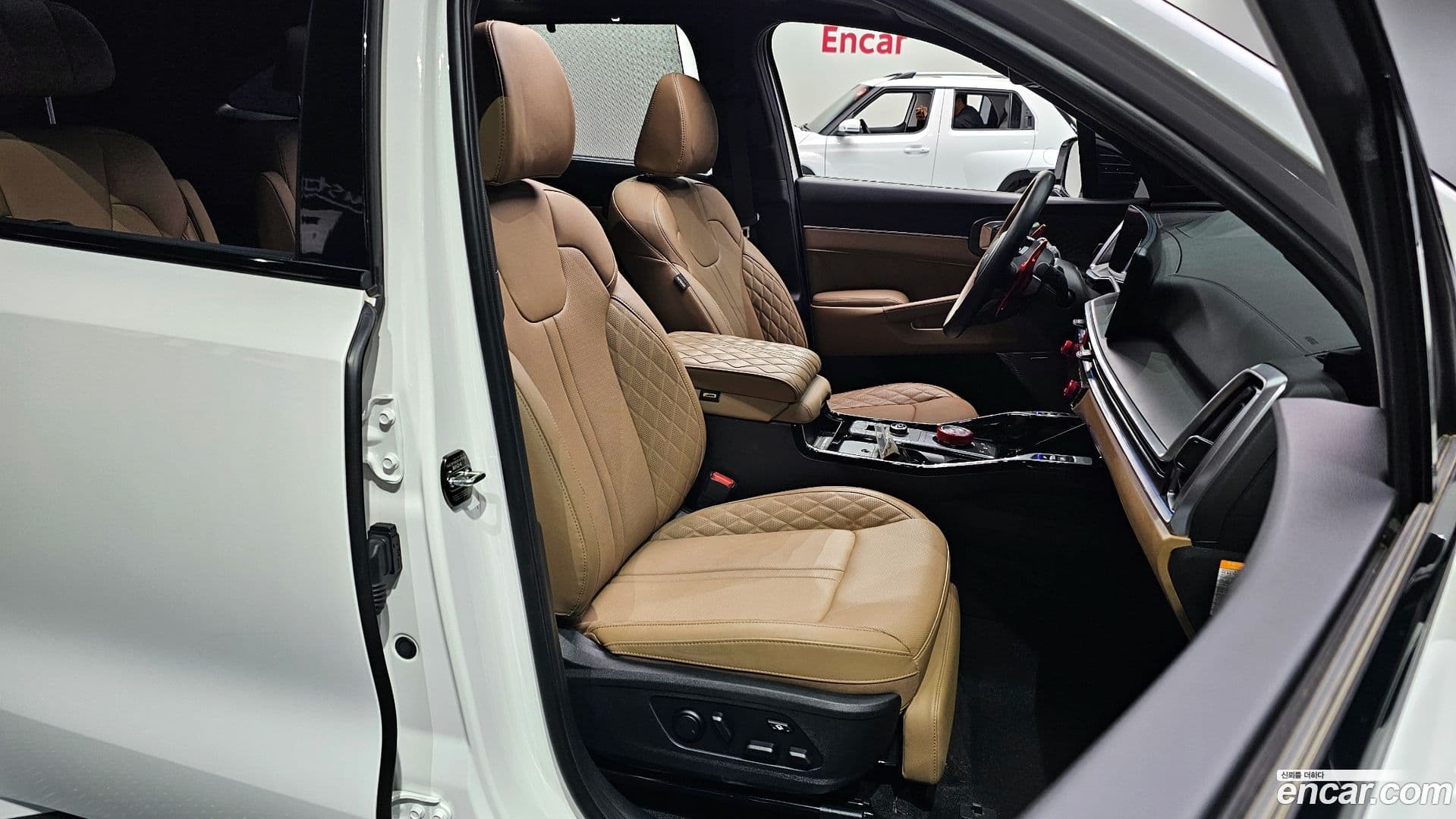 Main__Slider__Photo:Sorento Kia 2023.8-9