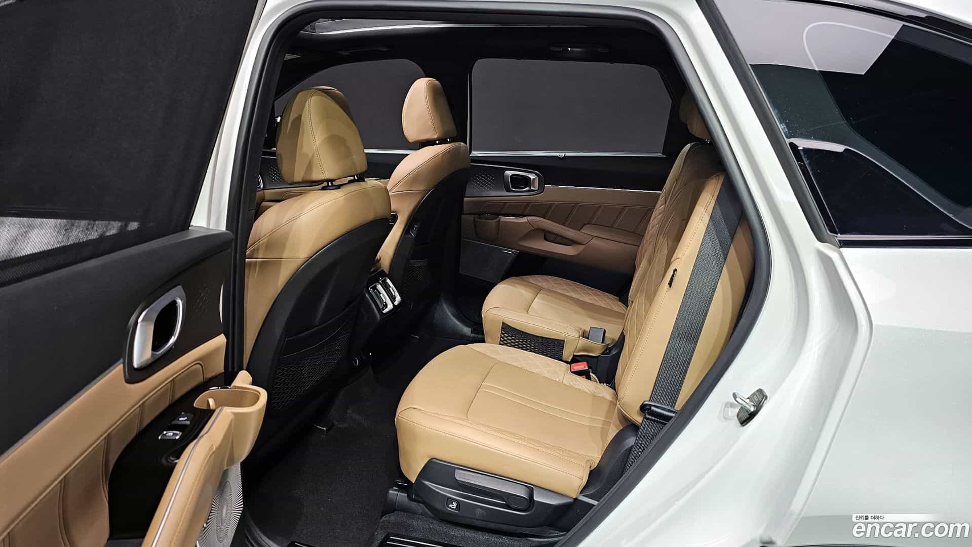 Sorento Kia 2023.8-OPTION-016