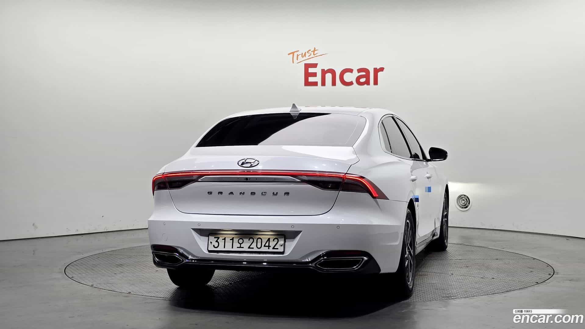 Grandeur Hyundai 2022.1-OUTER-004