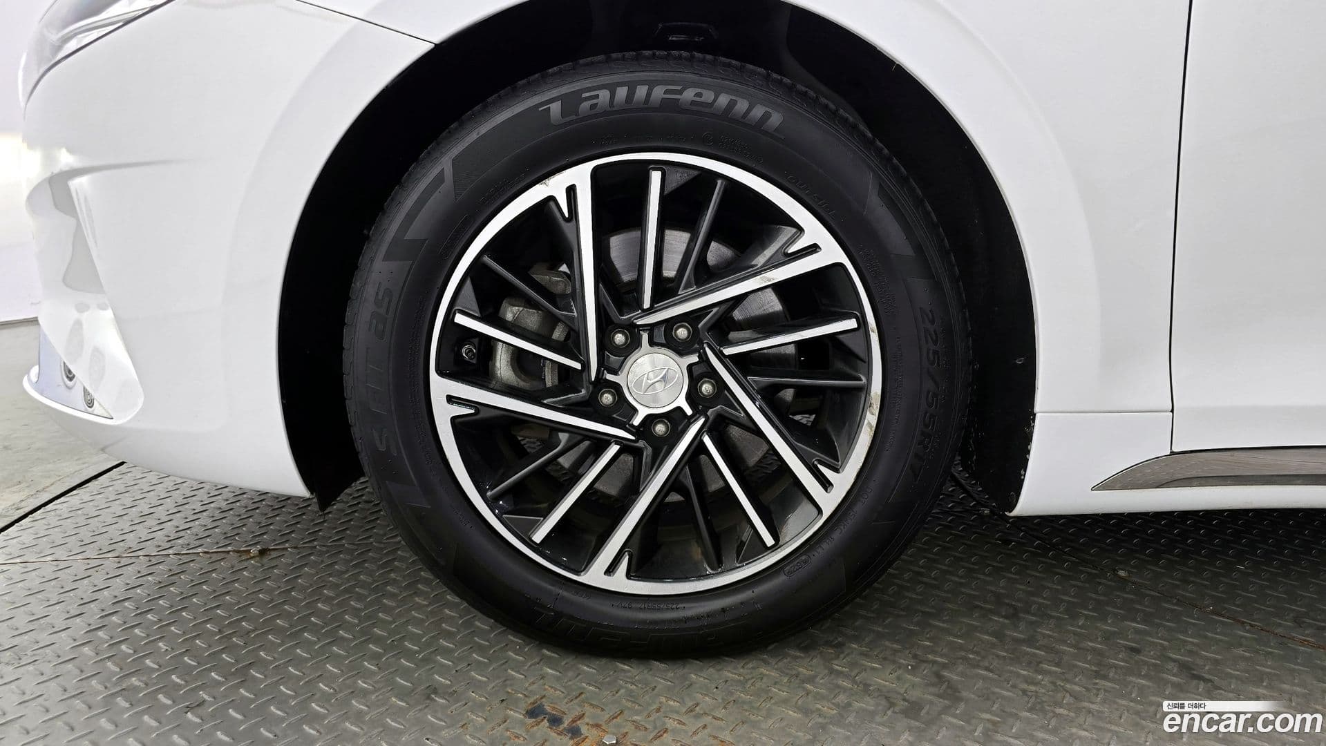 Main__Slider__Photo:Grandeur Hyundai 2022.1-4