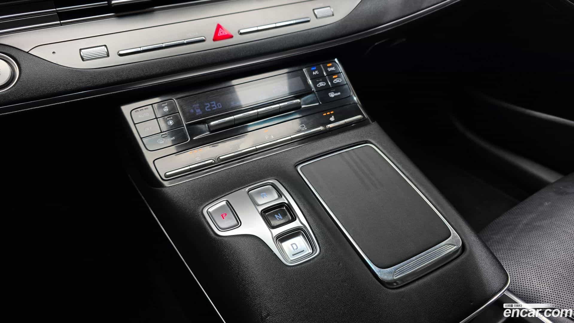 Grandeur Hyundai 2022.1-INNER-009