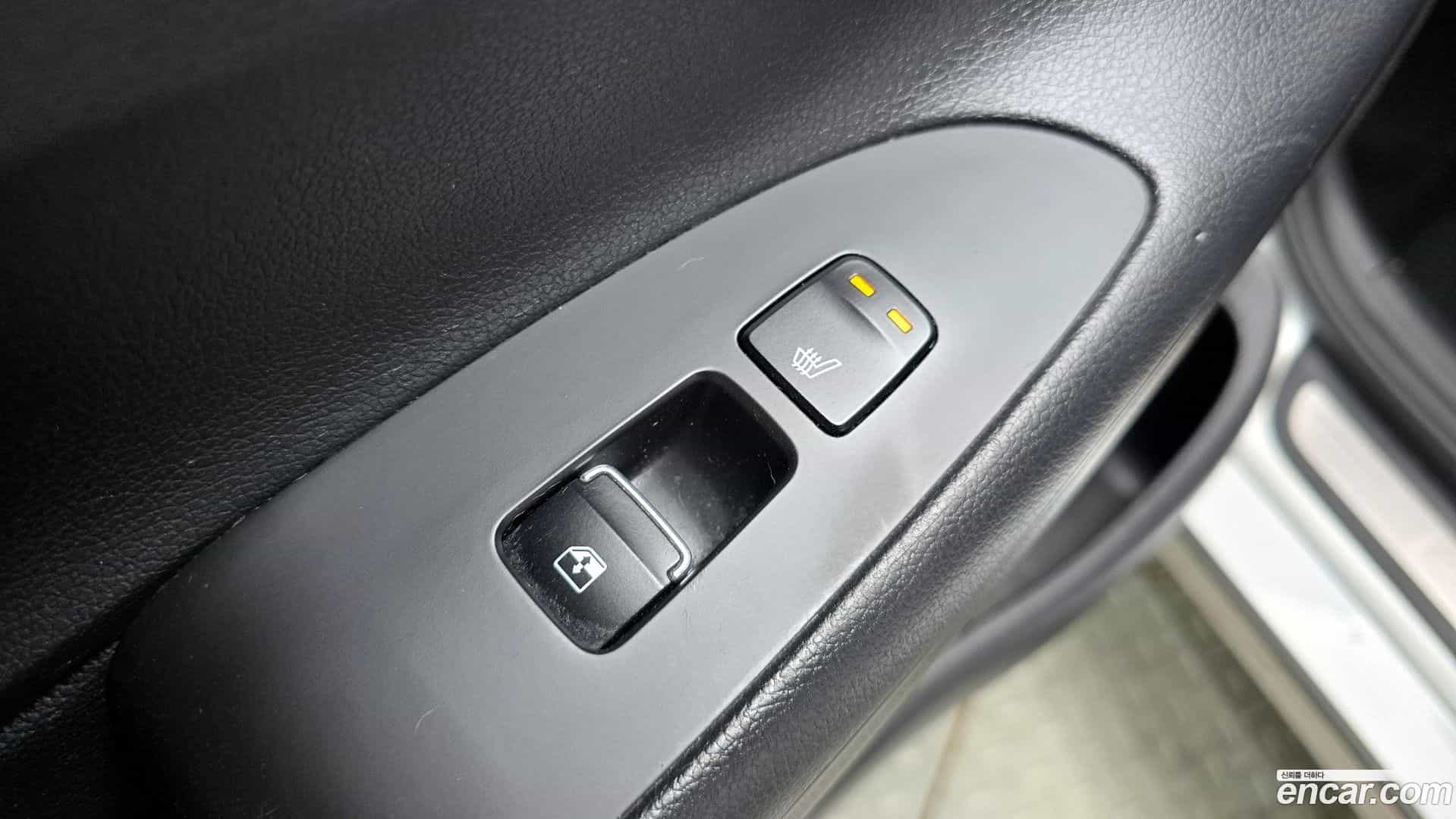 Grandeur Hyundai 2022.1-OPTION-024