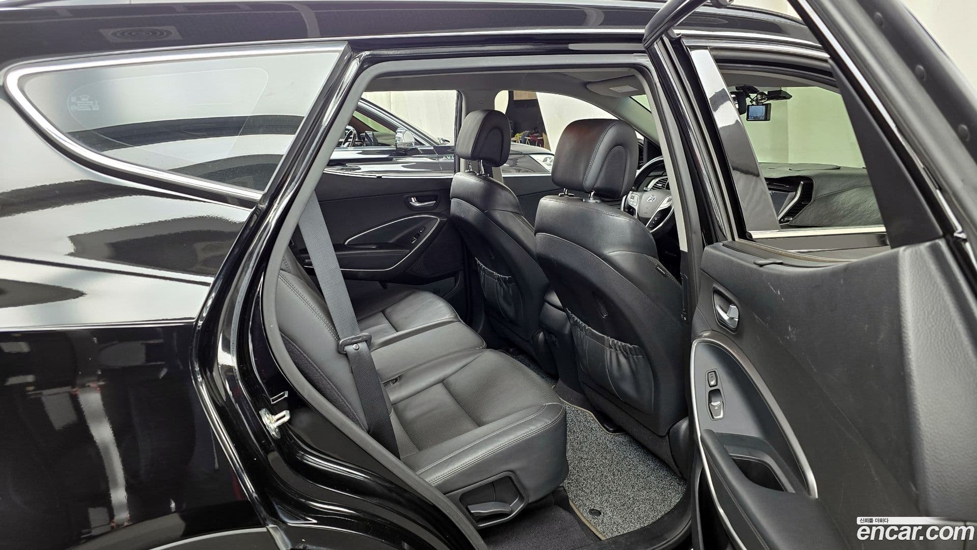 Main__Slider__Photo:Santafe Hyundai 2017.3-11