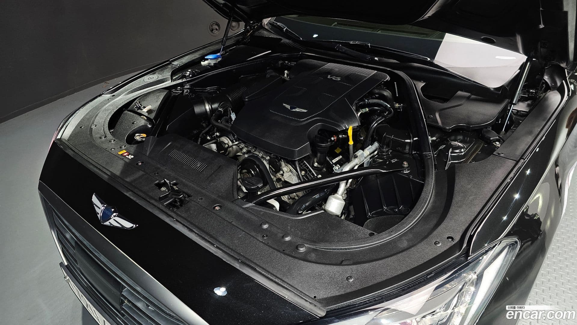 Main__Slider__Photo:G80 Genesis 2017.9-5