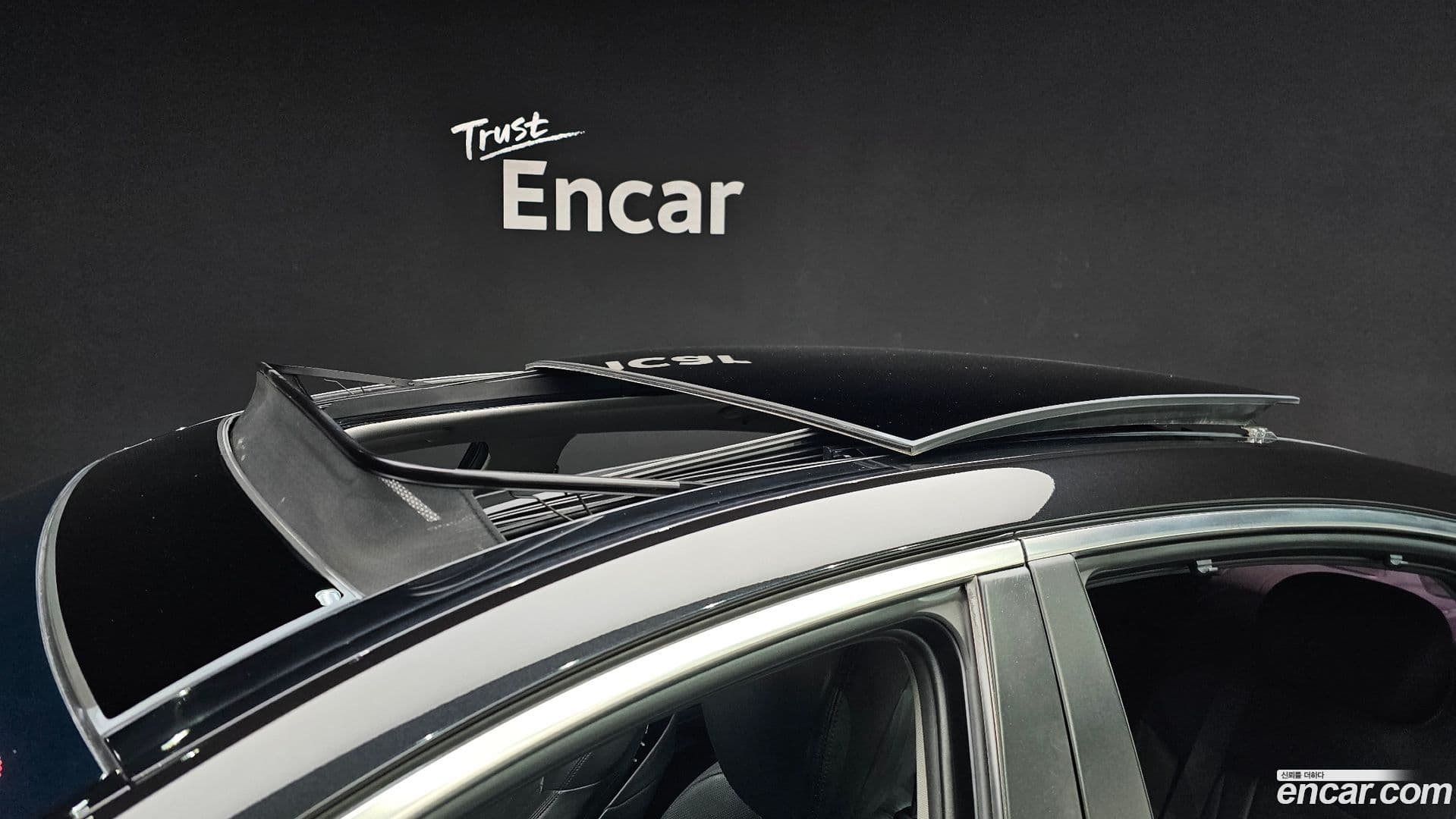 Main__Slider__Photo:G80 Genesis 2017.9-16