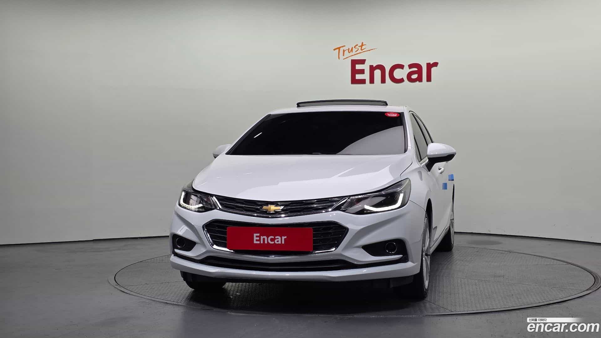 Cruze Chevrolet 2017.11-OUTER-003