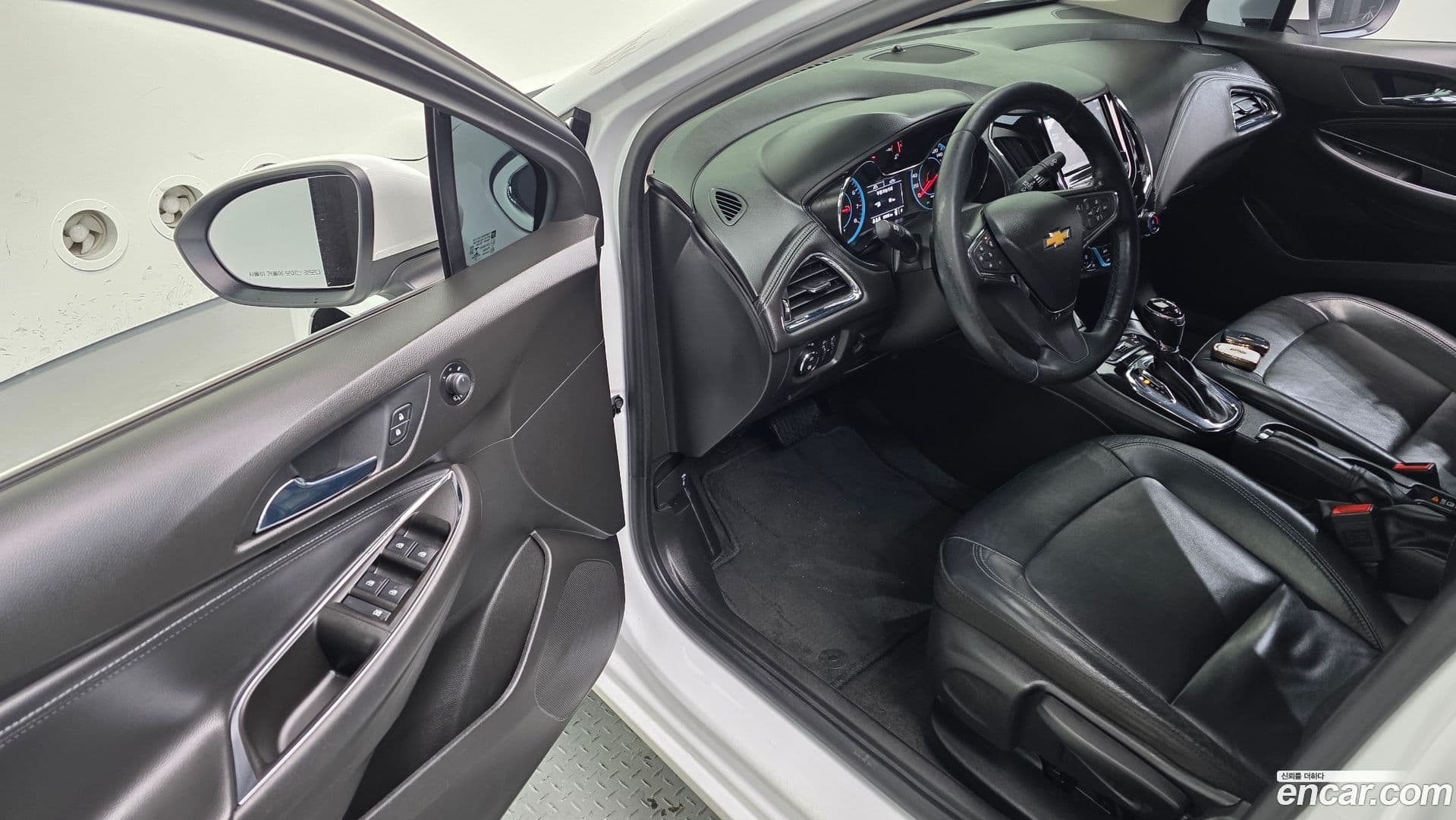 Main__Slider__Photo:Cruze Chevrolet 2017.11-11