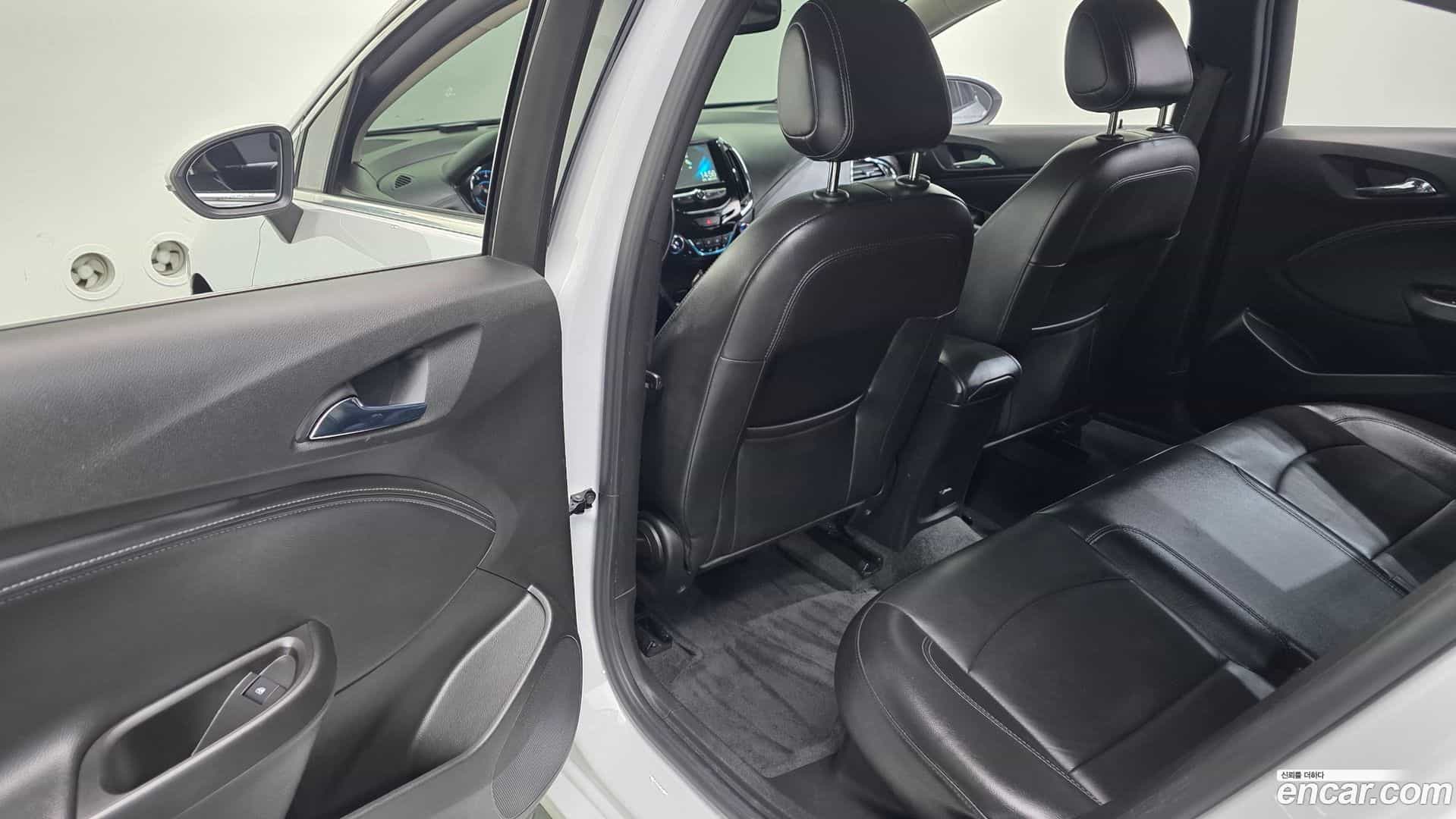 Cruze Chevrolet 2017.11-OPTION-023