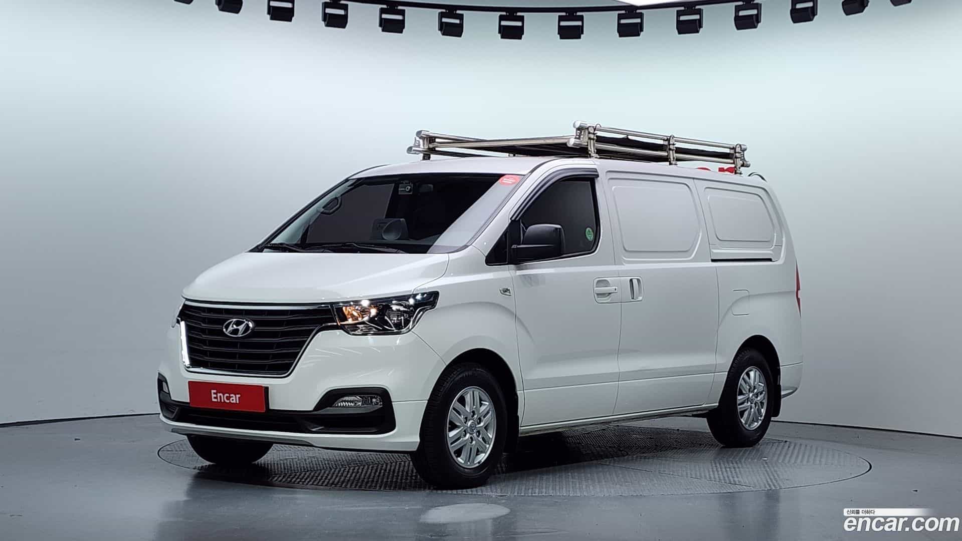 Starex Hyundai 2018.10-OUTER-001