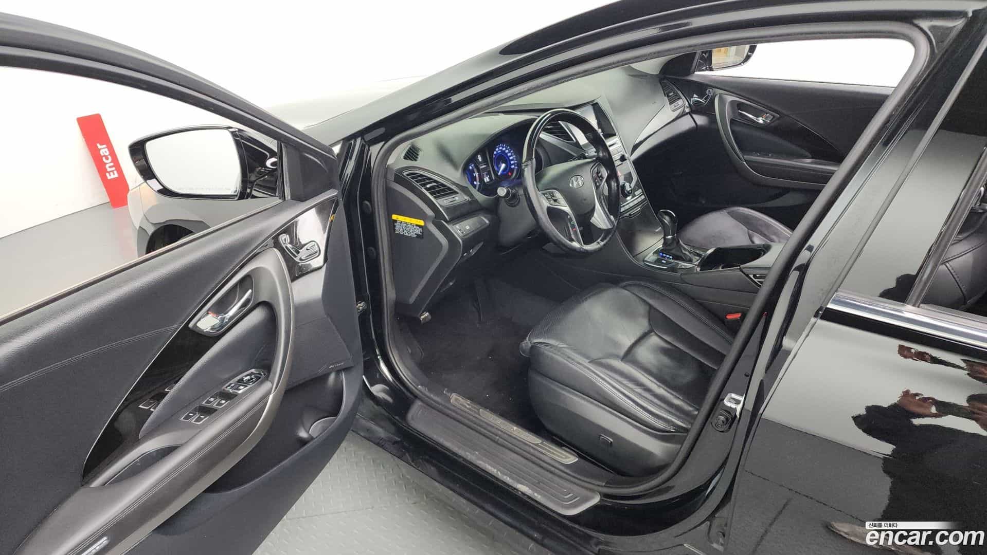 Grandeur Hyundai 2014.5-INNER-010