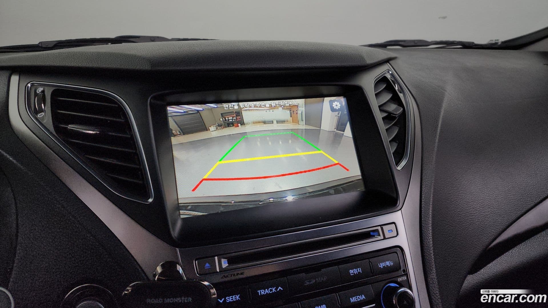 Main__Slider__Photo:Grandeur Hyundai 2014.5-15