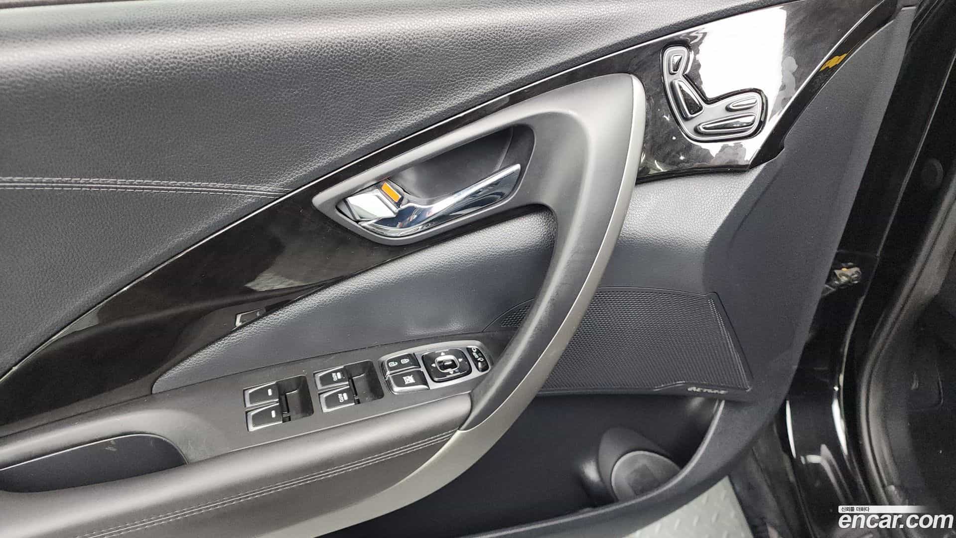 Grandeur Hyundai 2014.5-OPTION-021