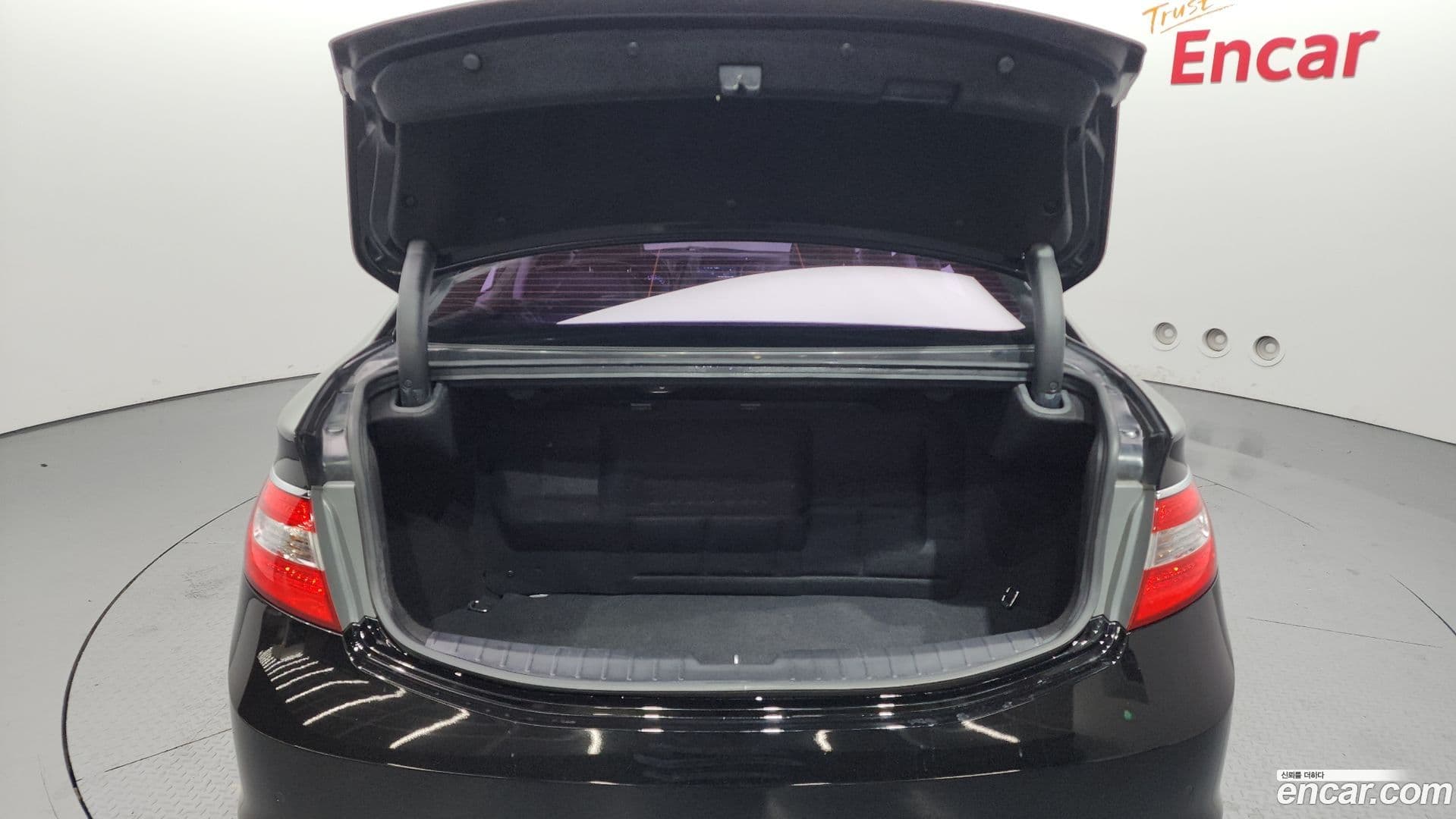 Main__Slider__Photo:Grandeur Hyundai 2014.5-19