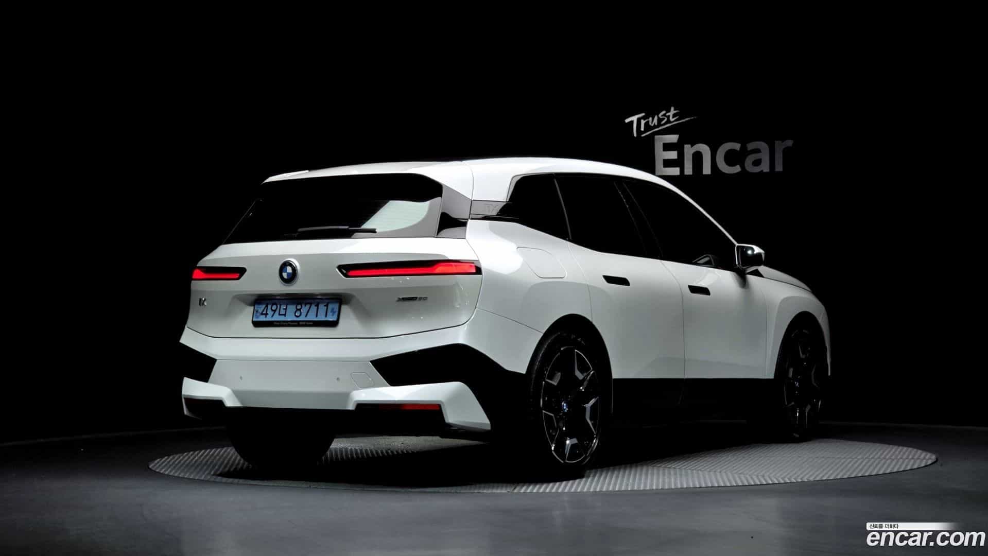 iX BMW 2022.8-OUTER-002