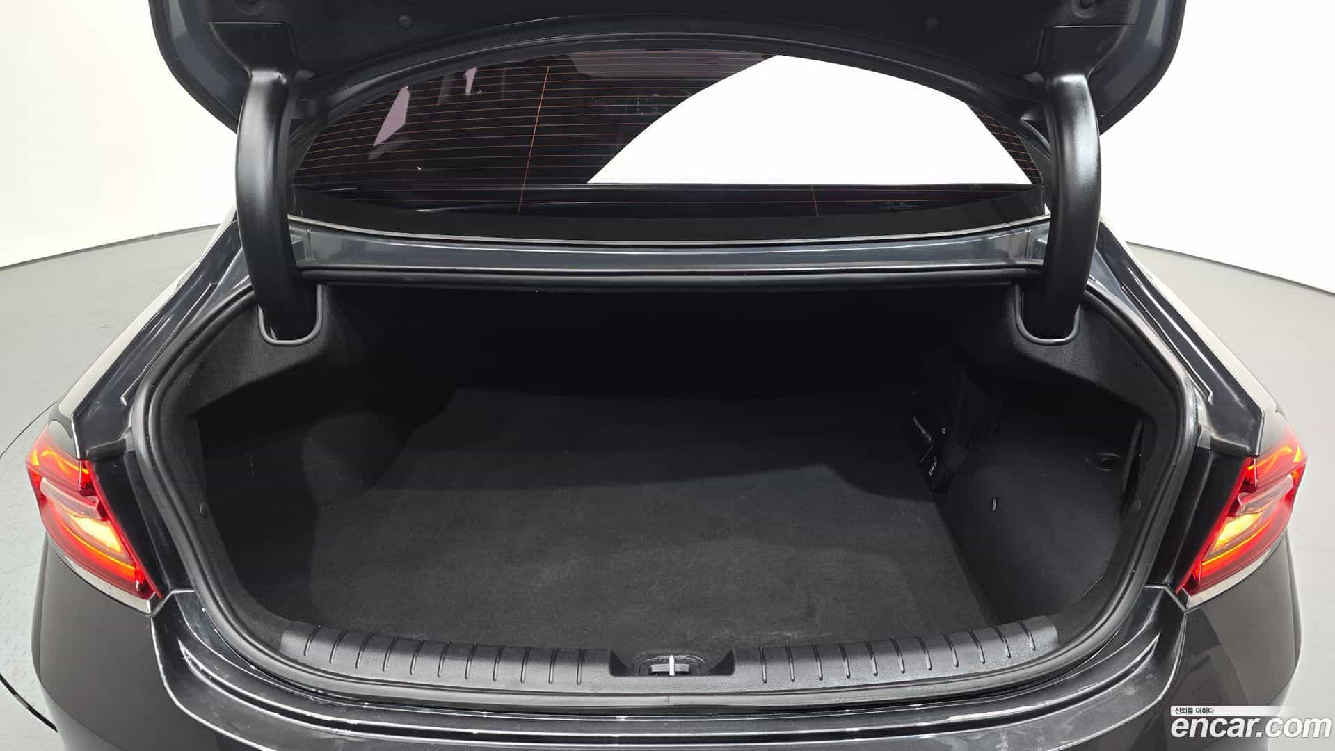 Grandeur Hyundai 2019.8-OPTION-024