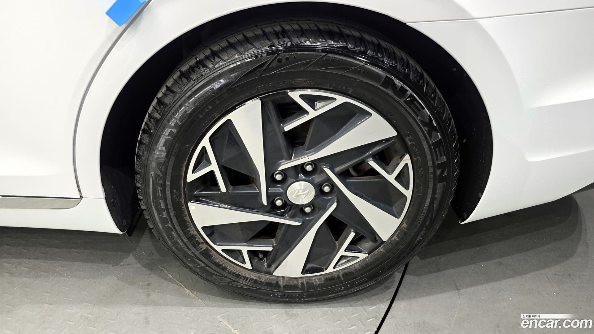 Main__Slider__Photo:Grandeur Hyundai 2022.5-4