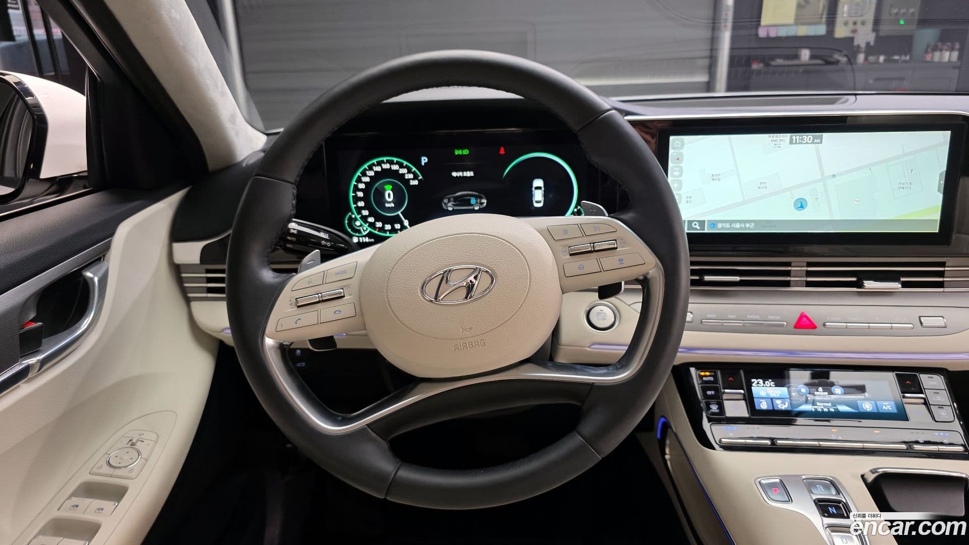 Main__Slider__Photo:Grandeur Hyundai 2022.5-12