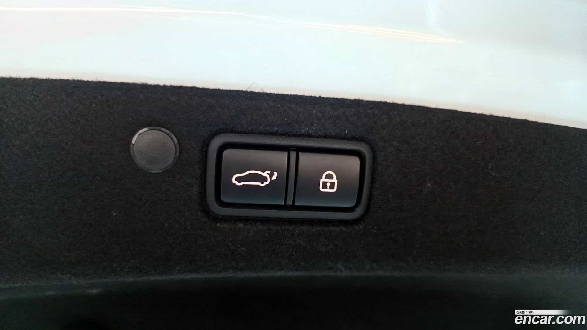 Grandeur Hyundai 2022.5-OPTION-024