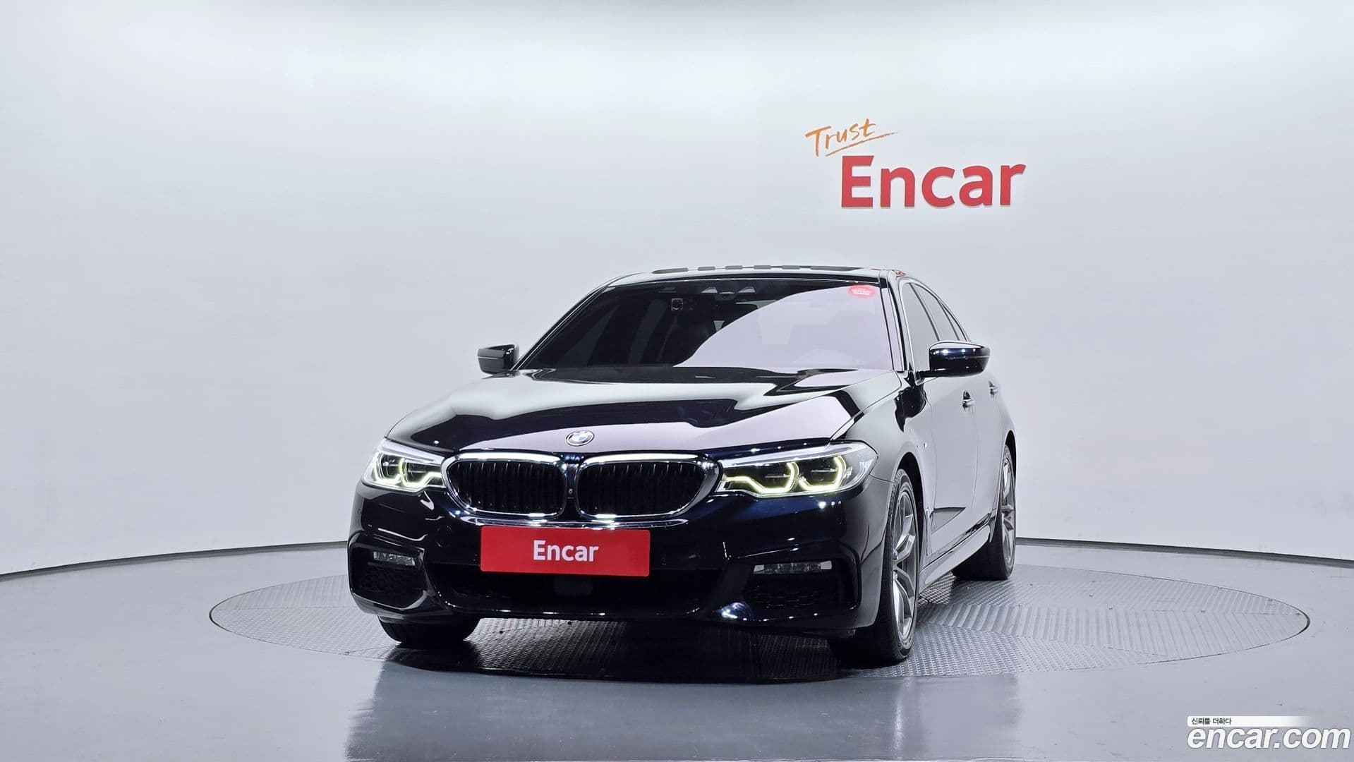 Main__Slider__Photo:5-Series BMW 2018.1-2