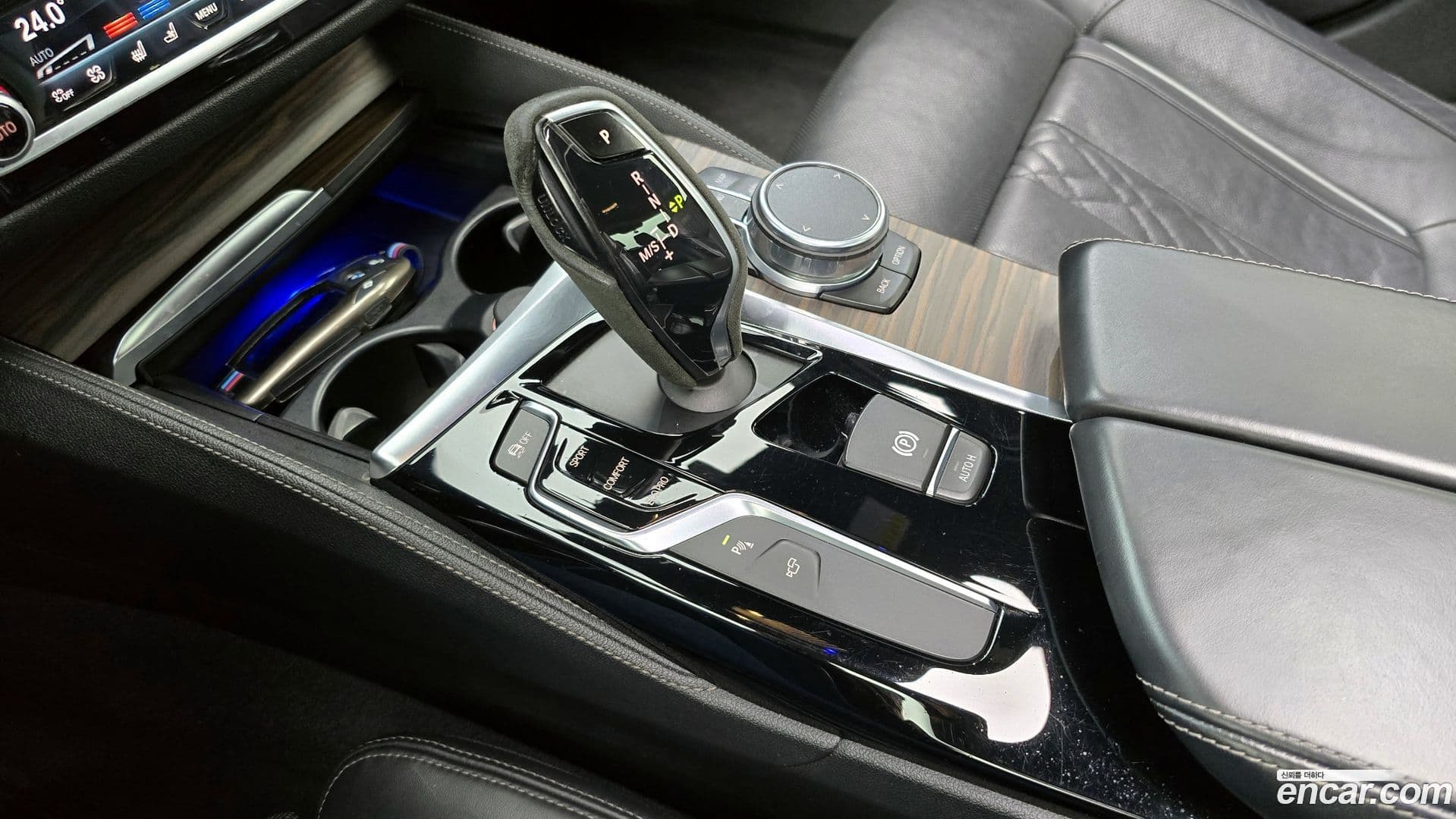 Main__Slider__Photo:5-Series BMW 2018.1-8