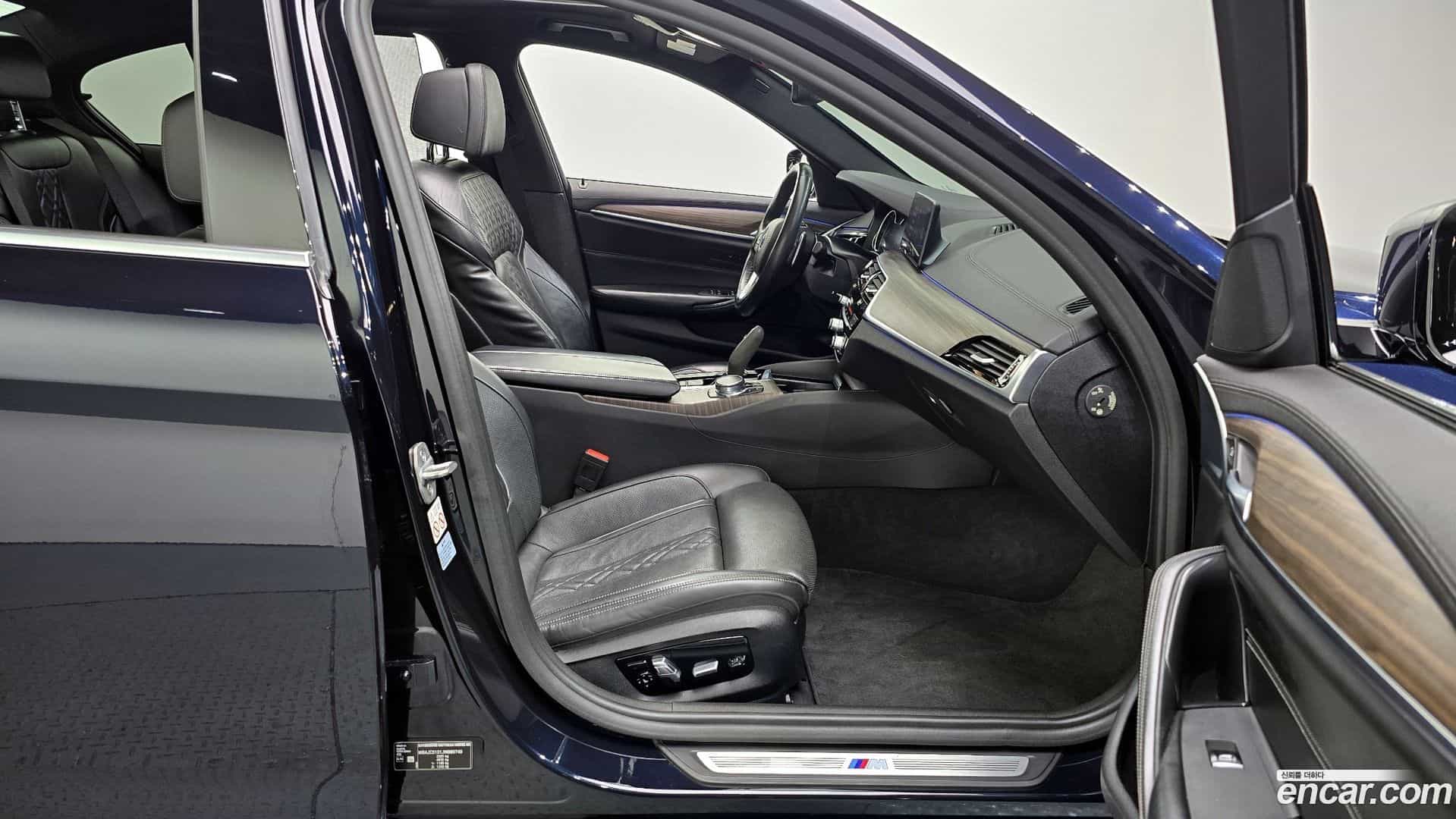 5-Series BMW 2018.1-INNER-010