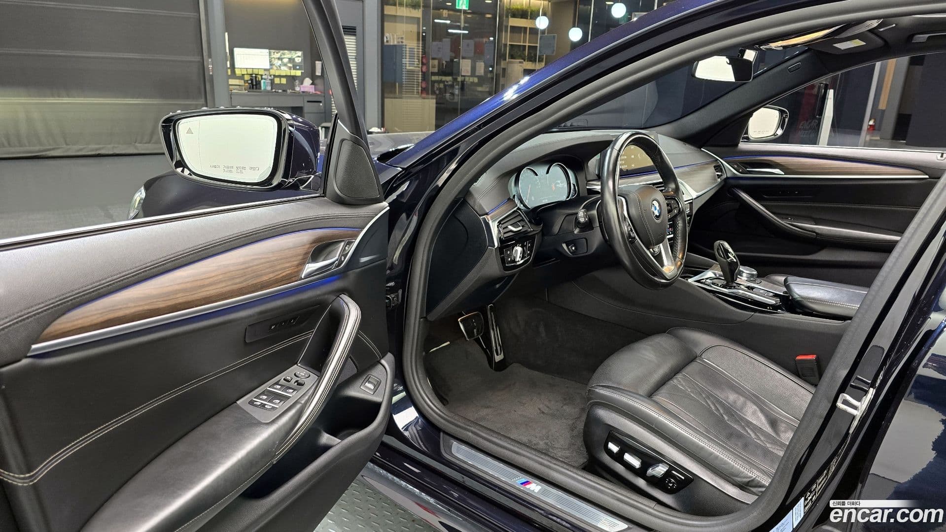 Main__Slider__Photo:5-Series BMW 2018.1-10