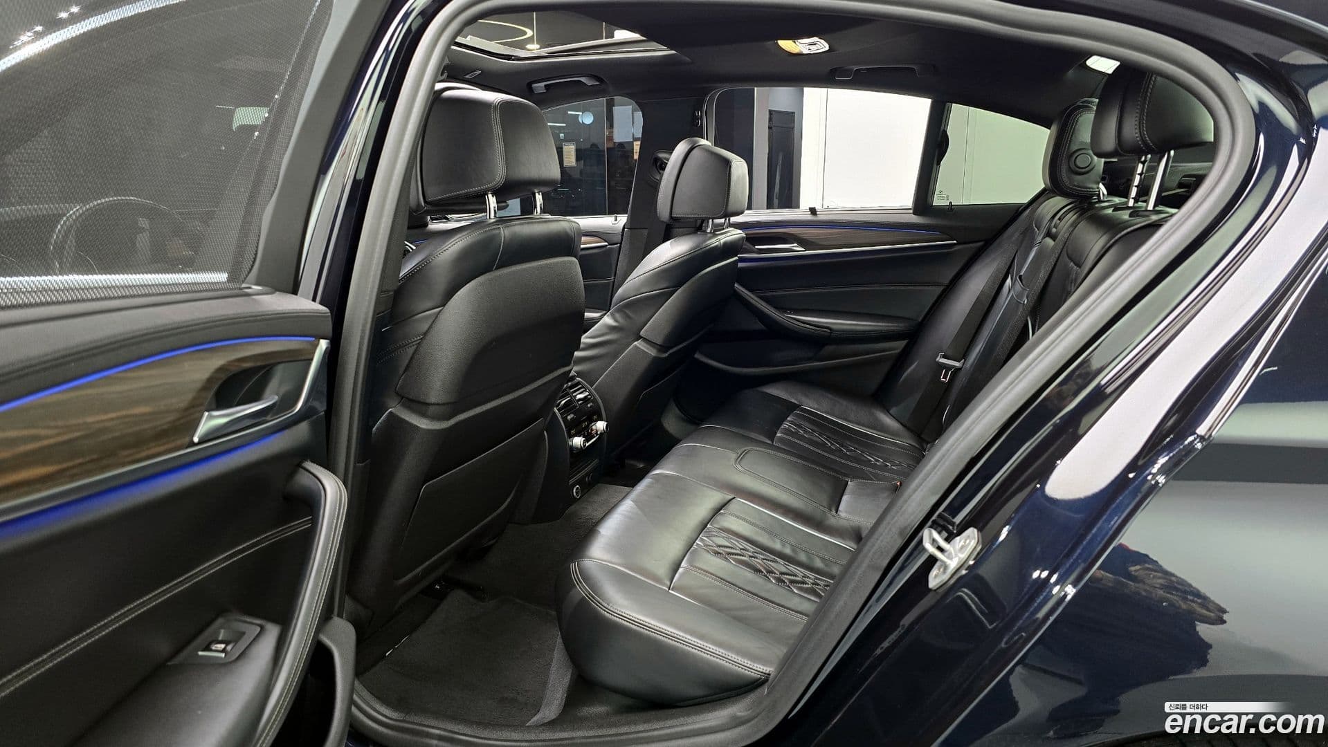 Main__Slider__Photo:5-Series BMW 2018.1-12