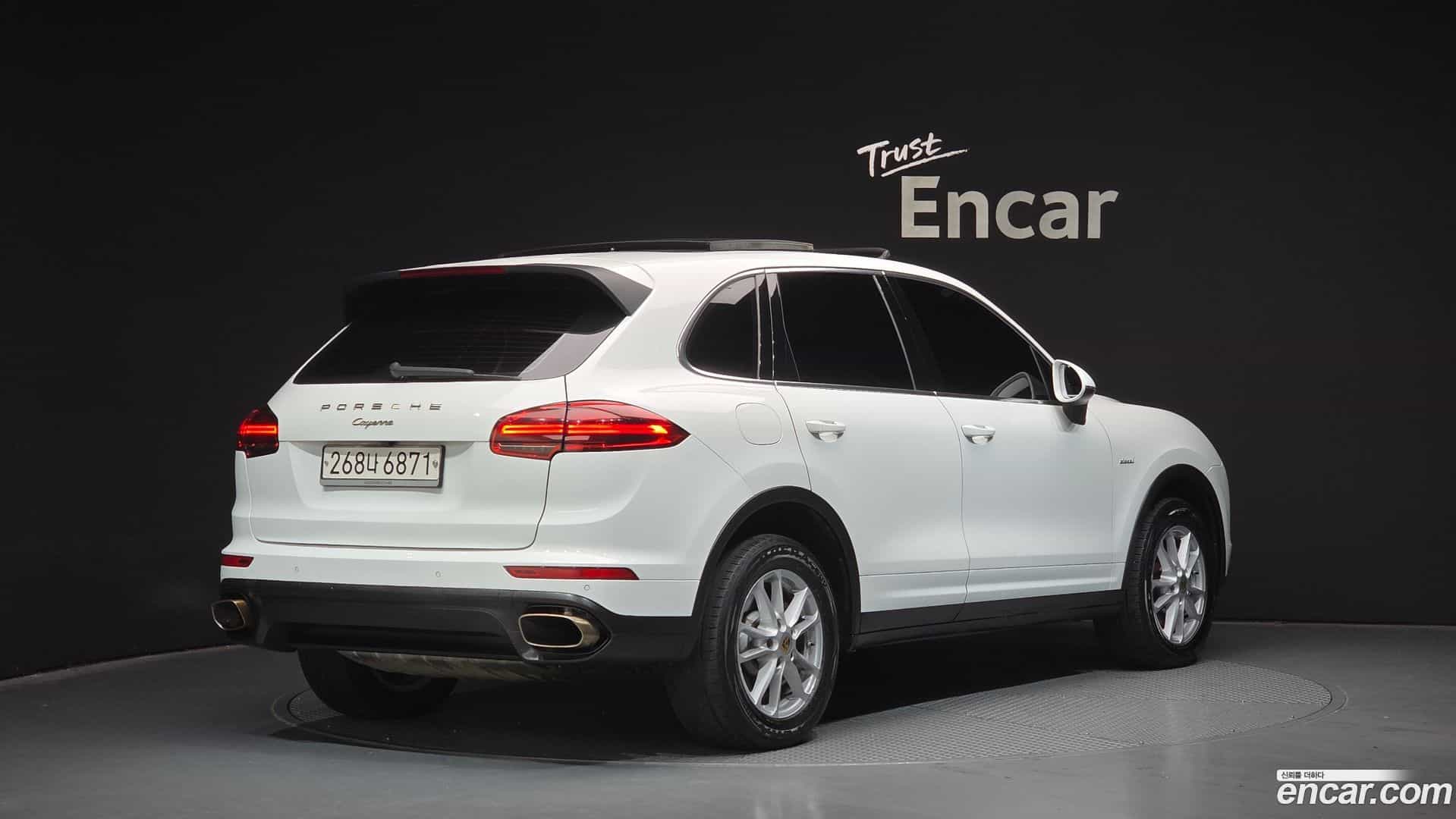 Cayenne Porsche 2015.11-OUTER-002