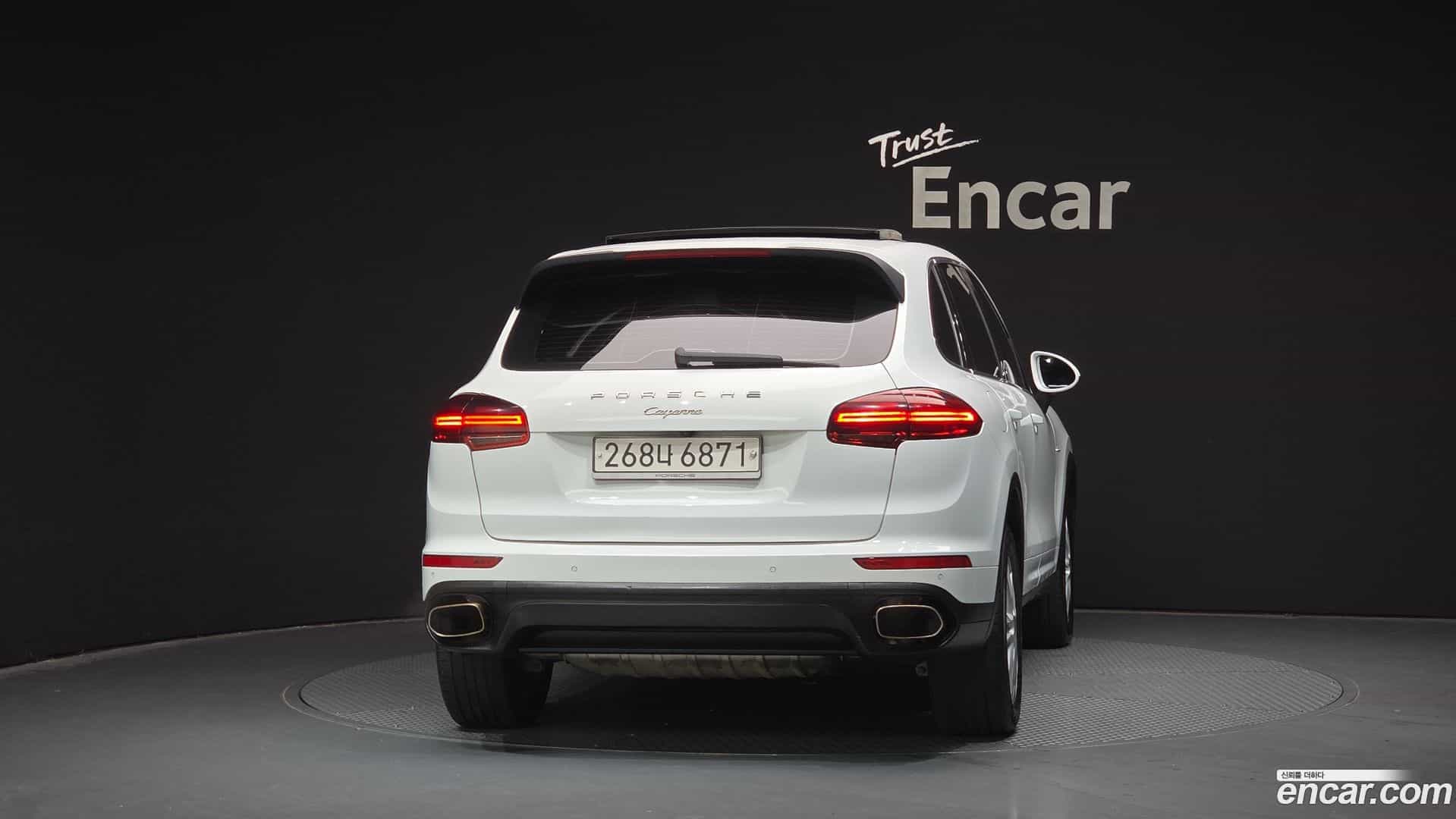 Cayenne Porsche 2015.11-OUTER-004