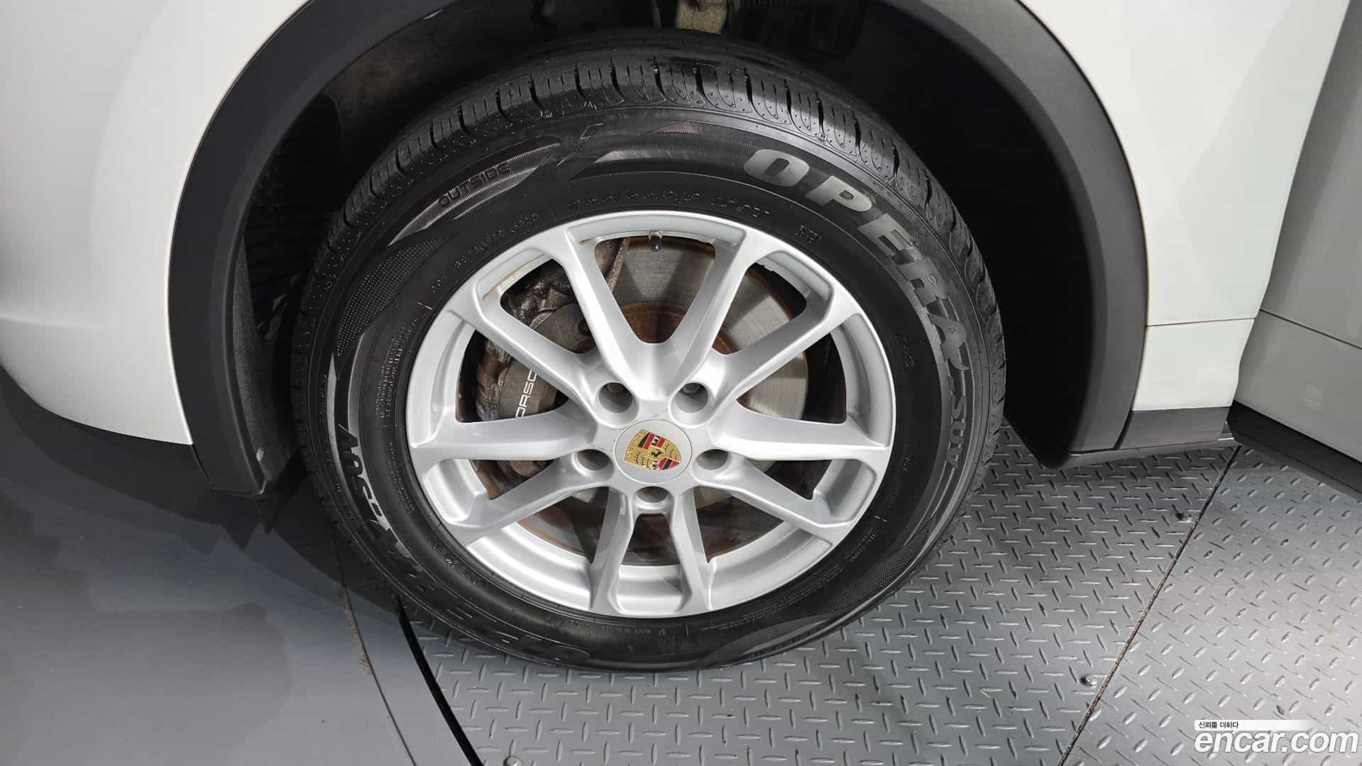 Cayenne Porsche 2015.11-OUTER-005